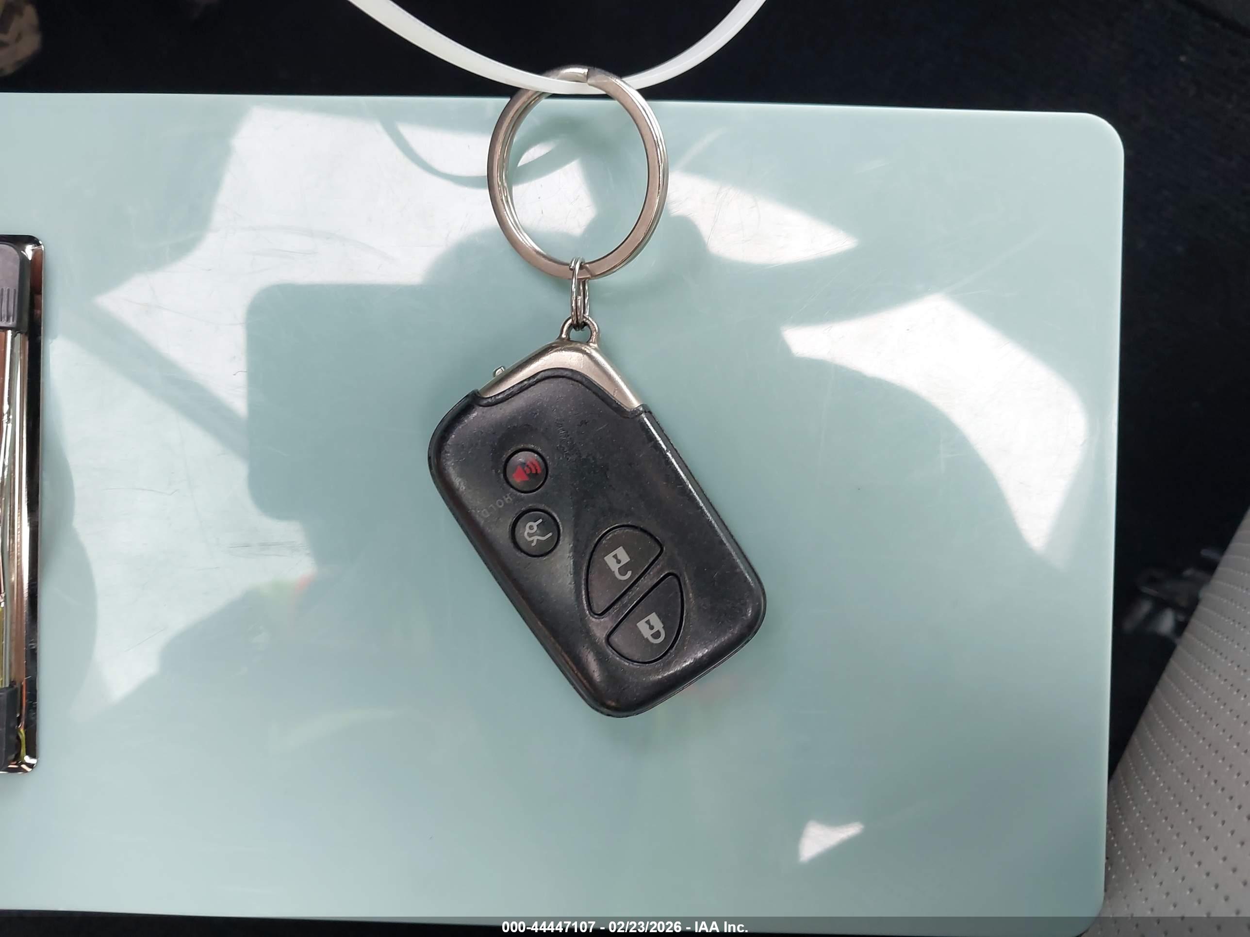 LEXUS ES image 11