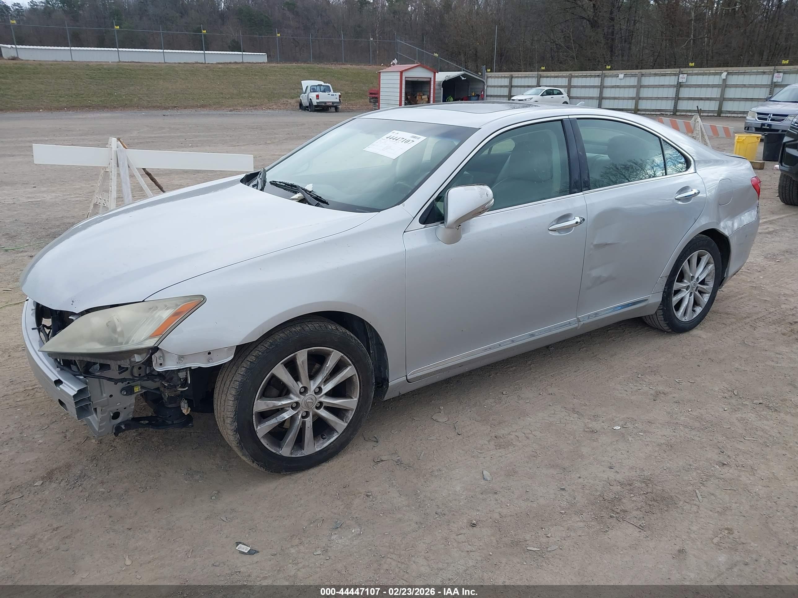 LEXUS ES image 2