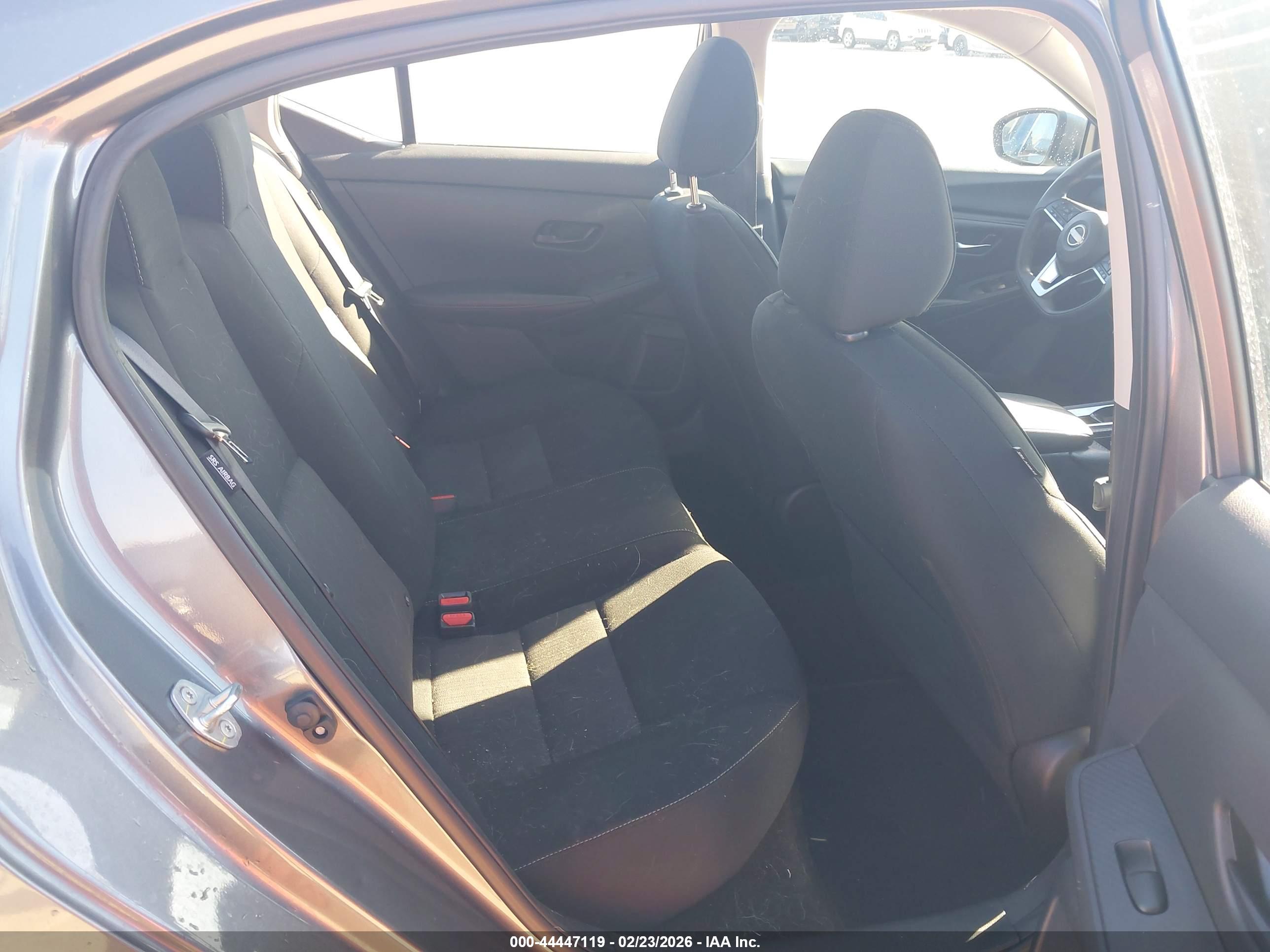 NISSAN SENTRA image 8