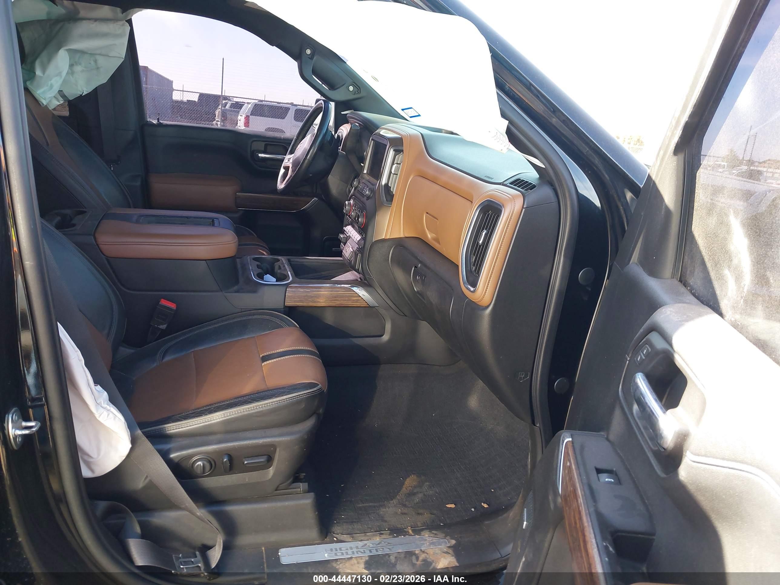 CHEVROLET SILVERADO image 5