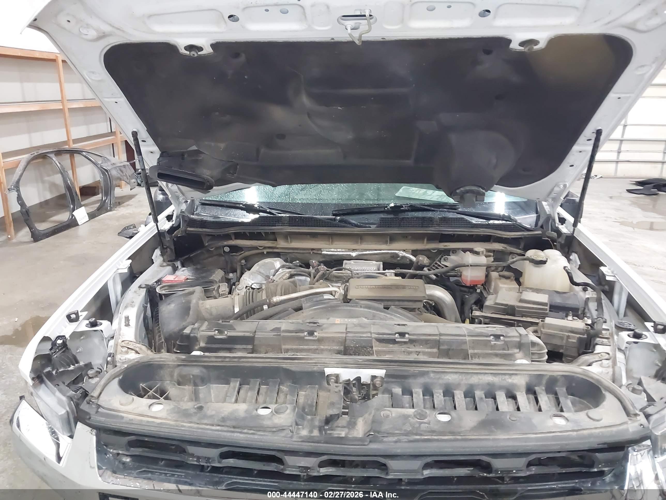 CHEVROLET SILVERADO image 10