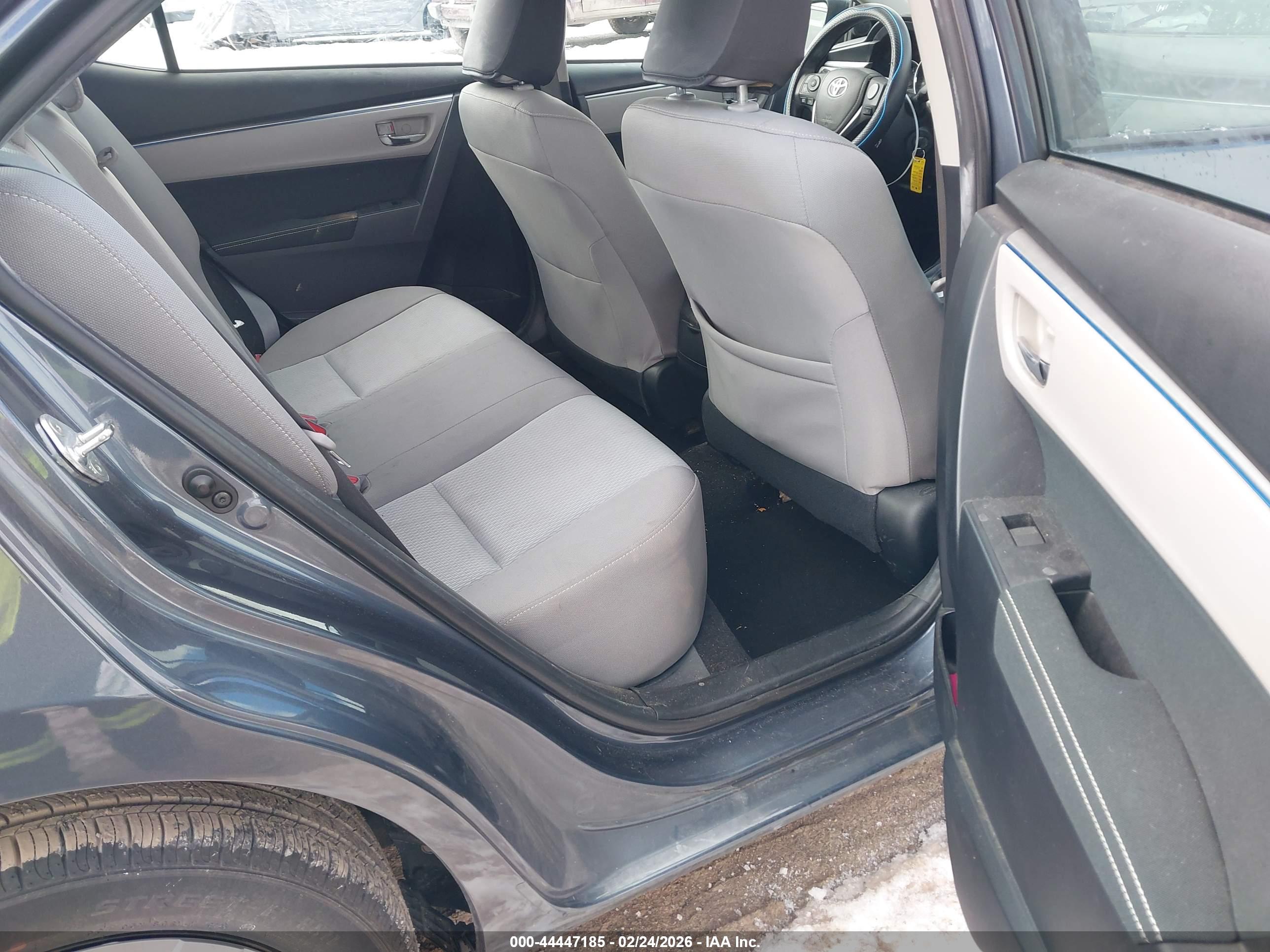 TOYOTA COROLLA image 8