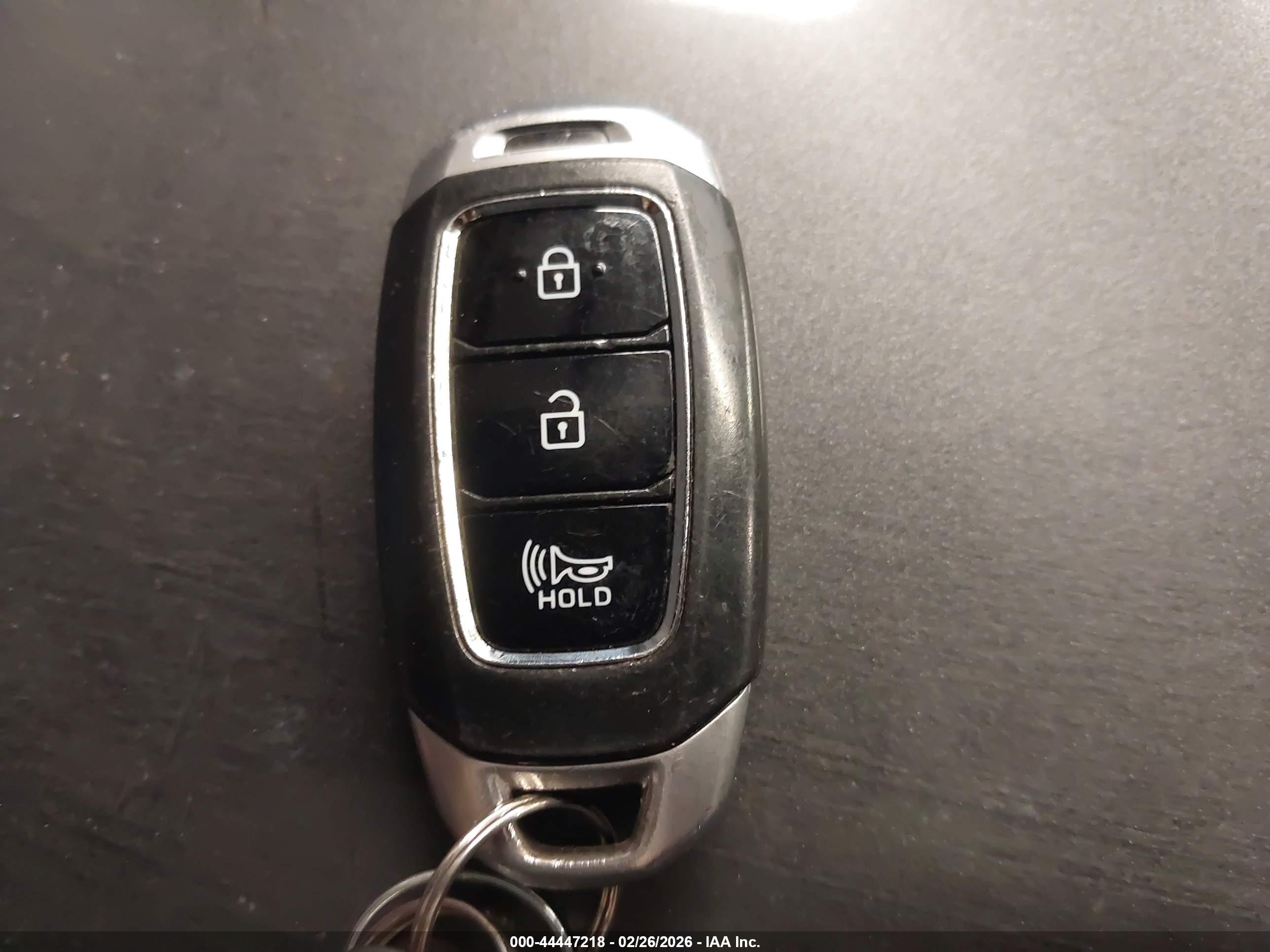 HYUNDAI SANTA image 11