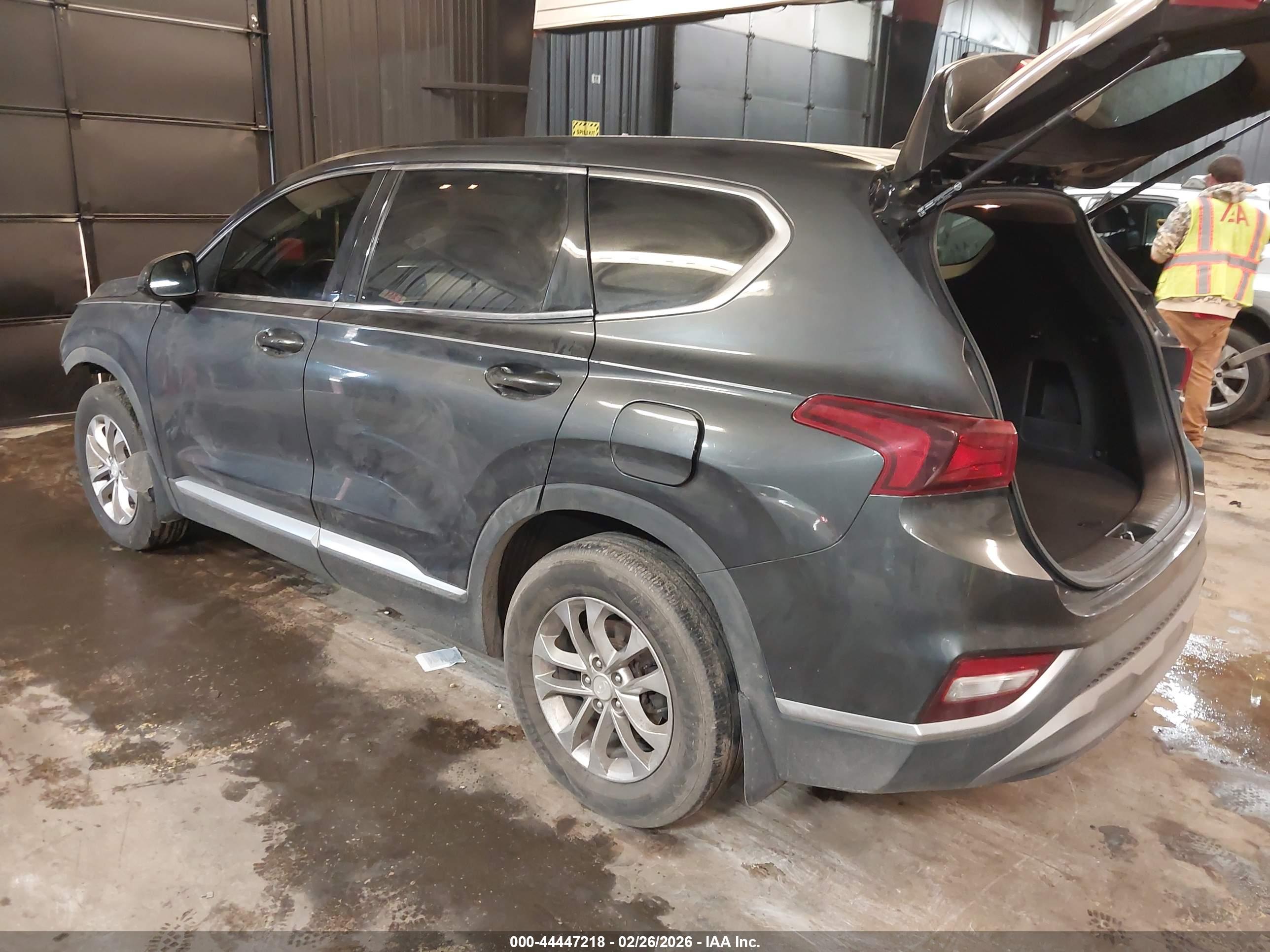 HYUNDAI SANTA image 3