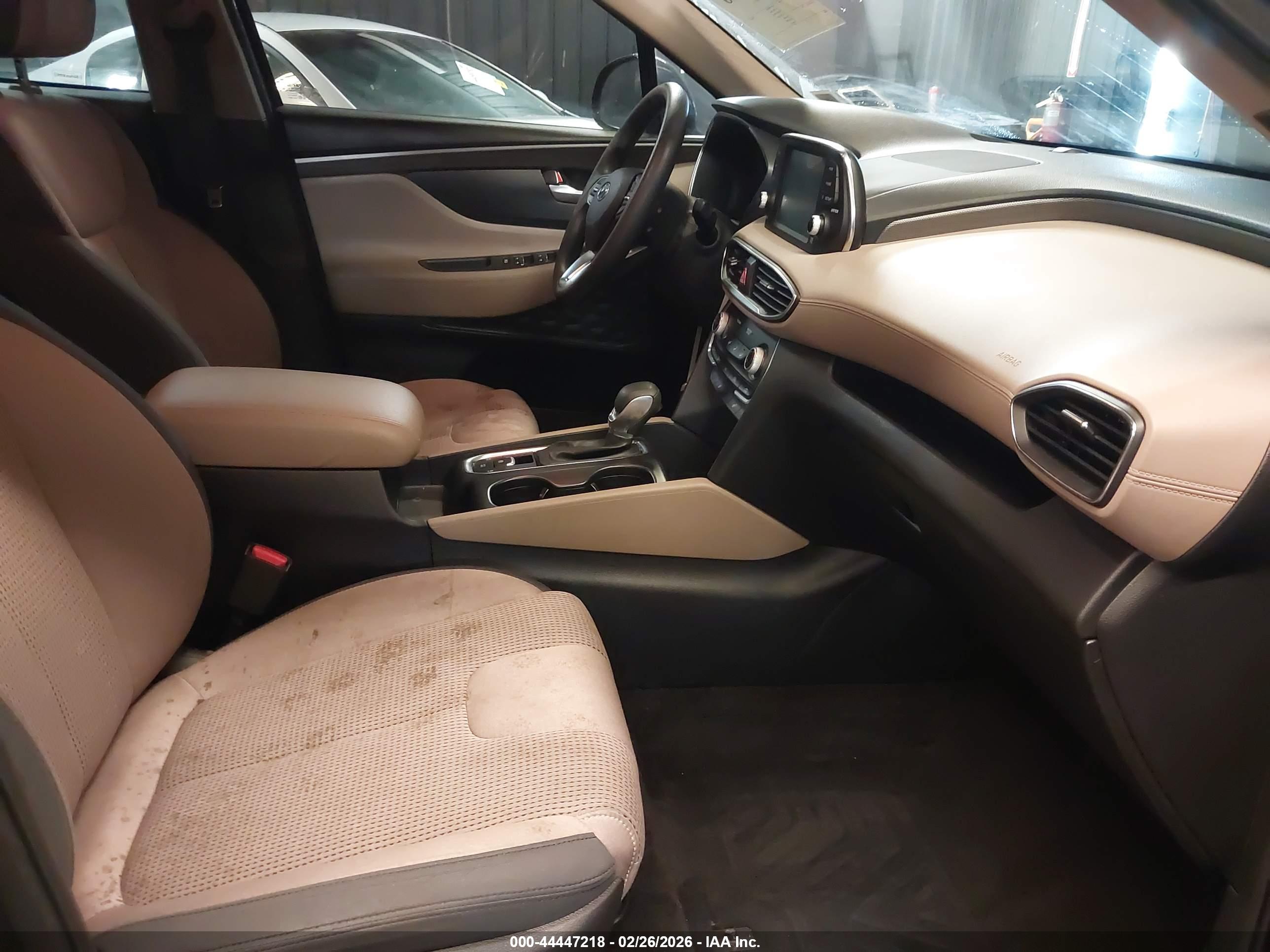 HYUNDAI SANTA image 5