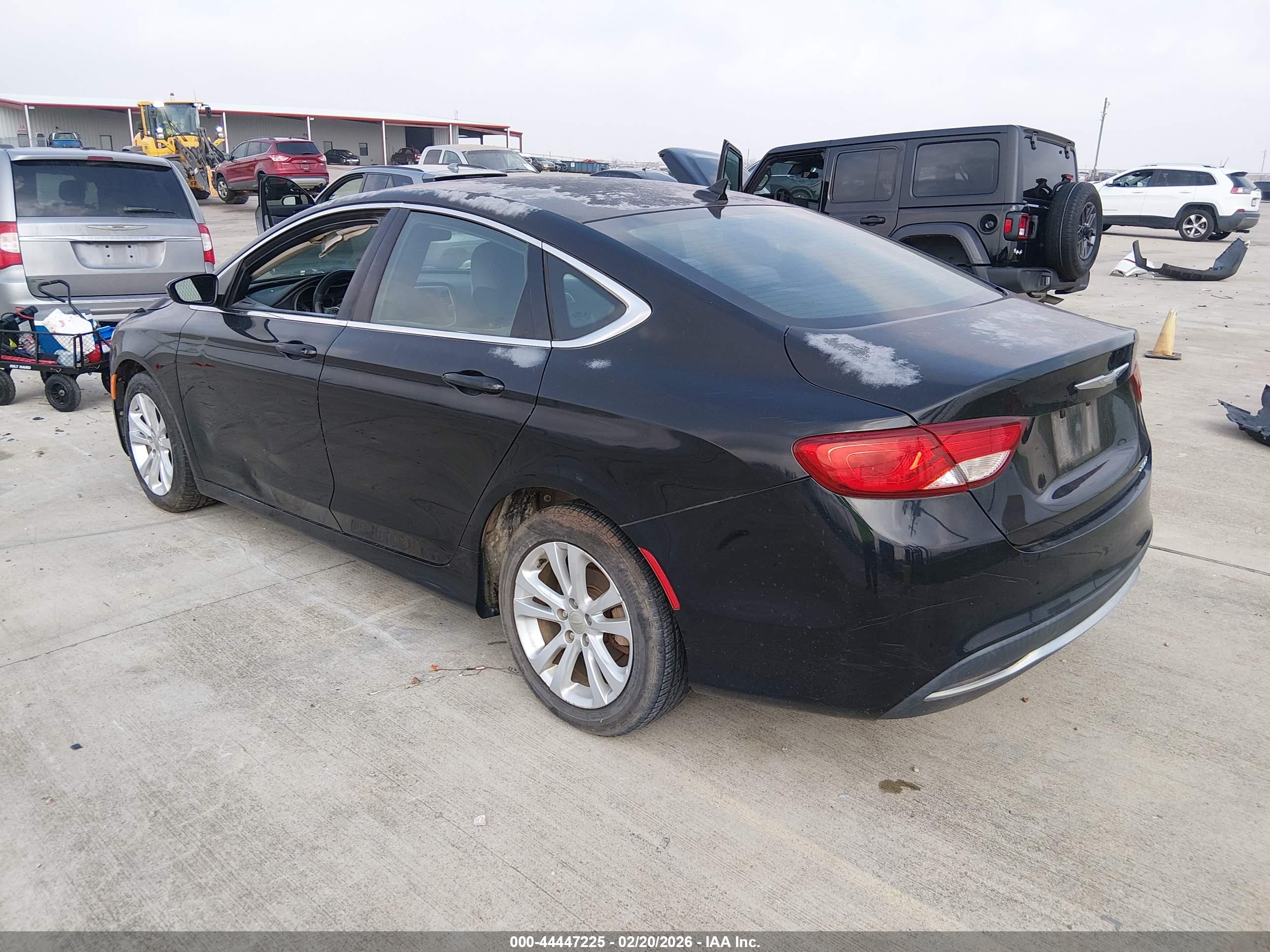 CHRYSLER 200 image 3