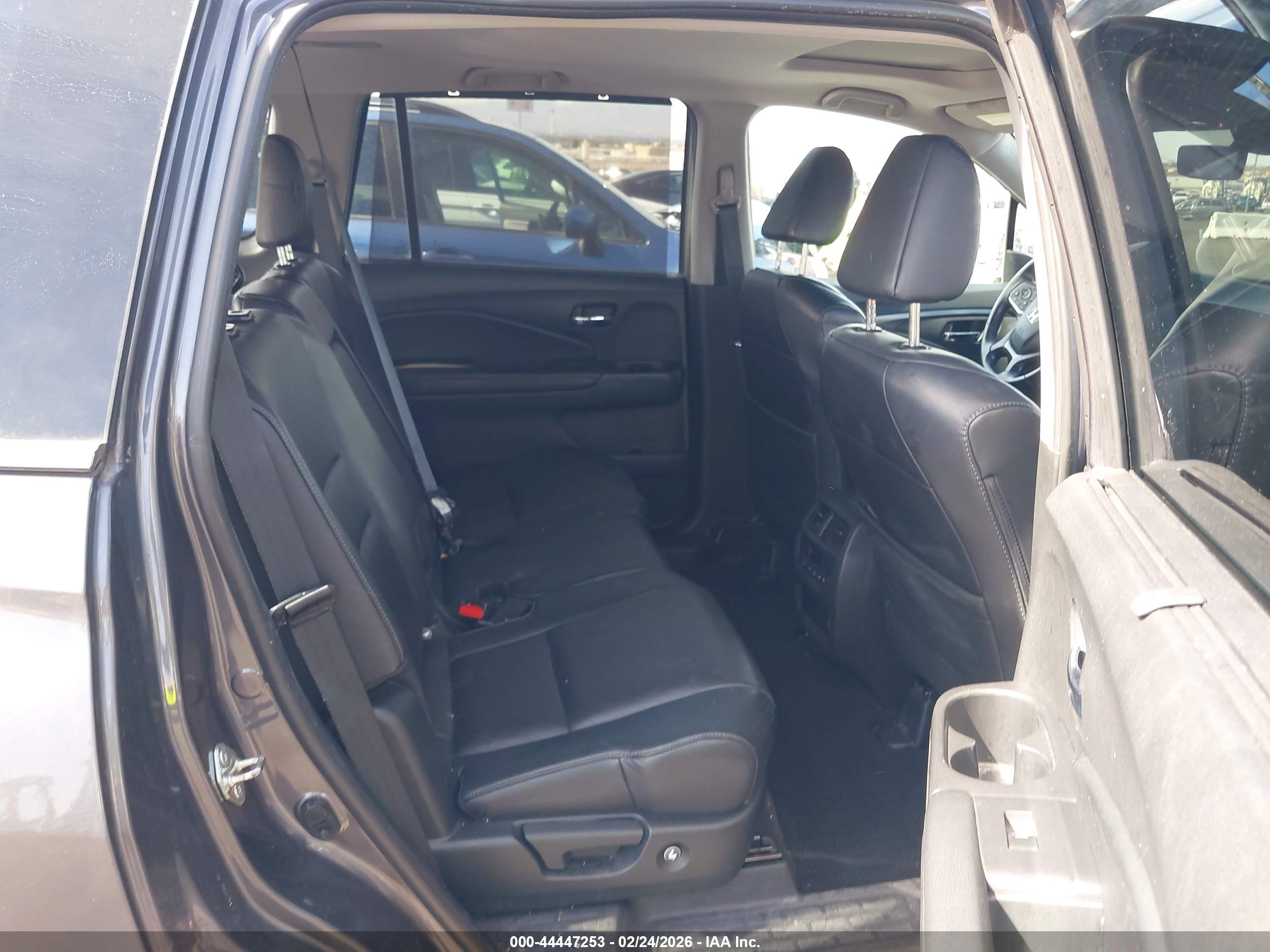 HONDA PILOT image 8
