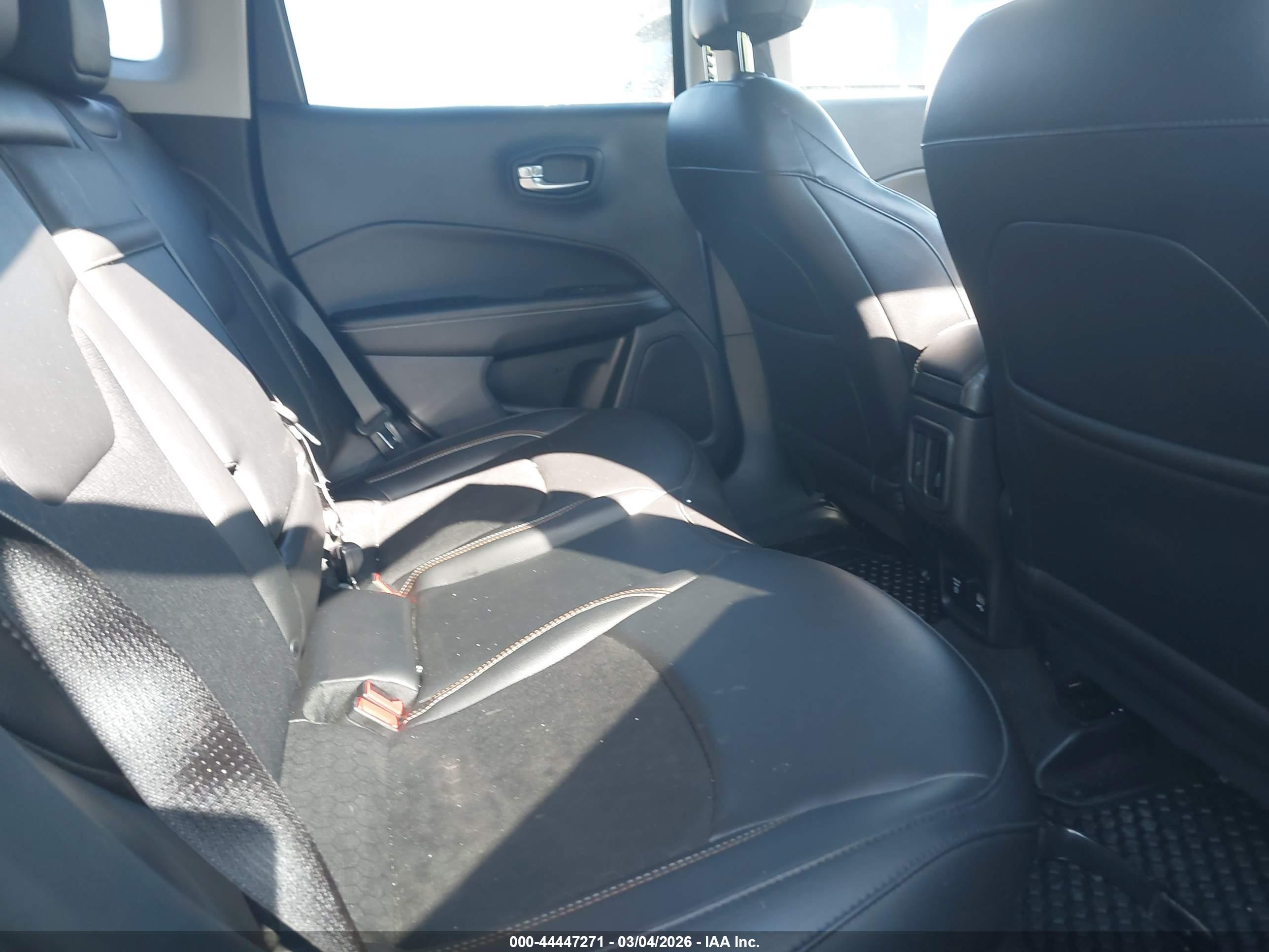 JEEP COMPASS image 8
