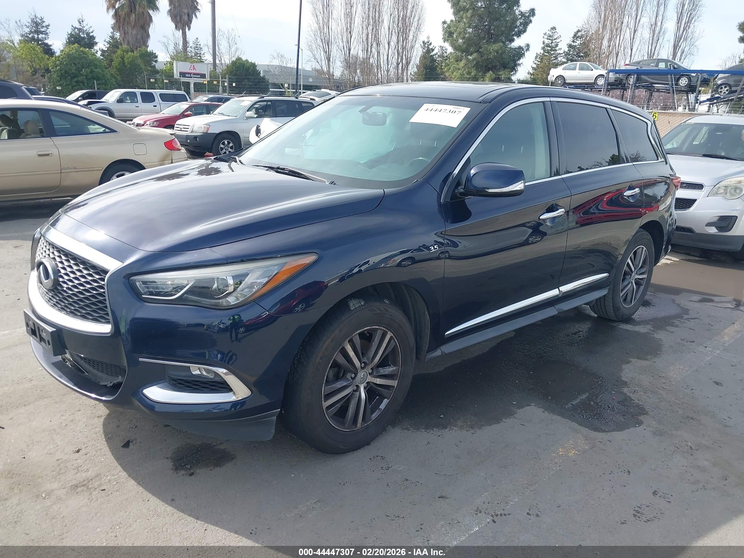 INFINITI QX60 image 2