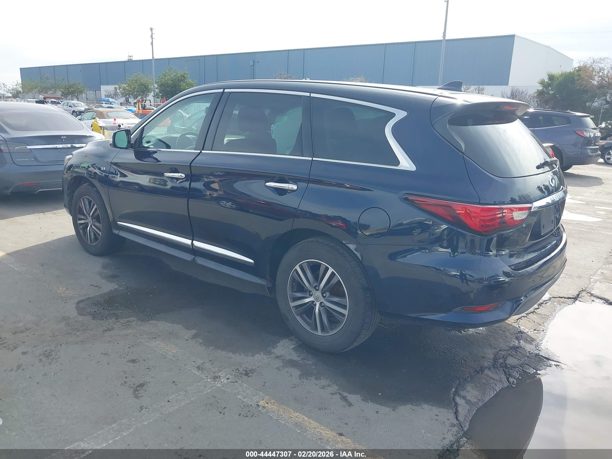 INFINITI QX60 image 3