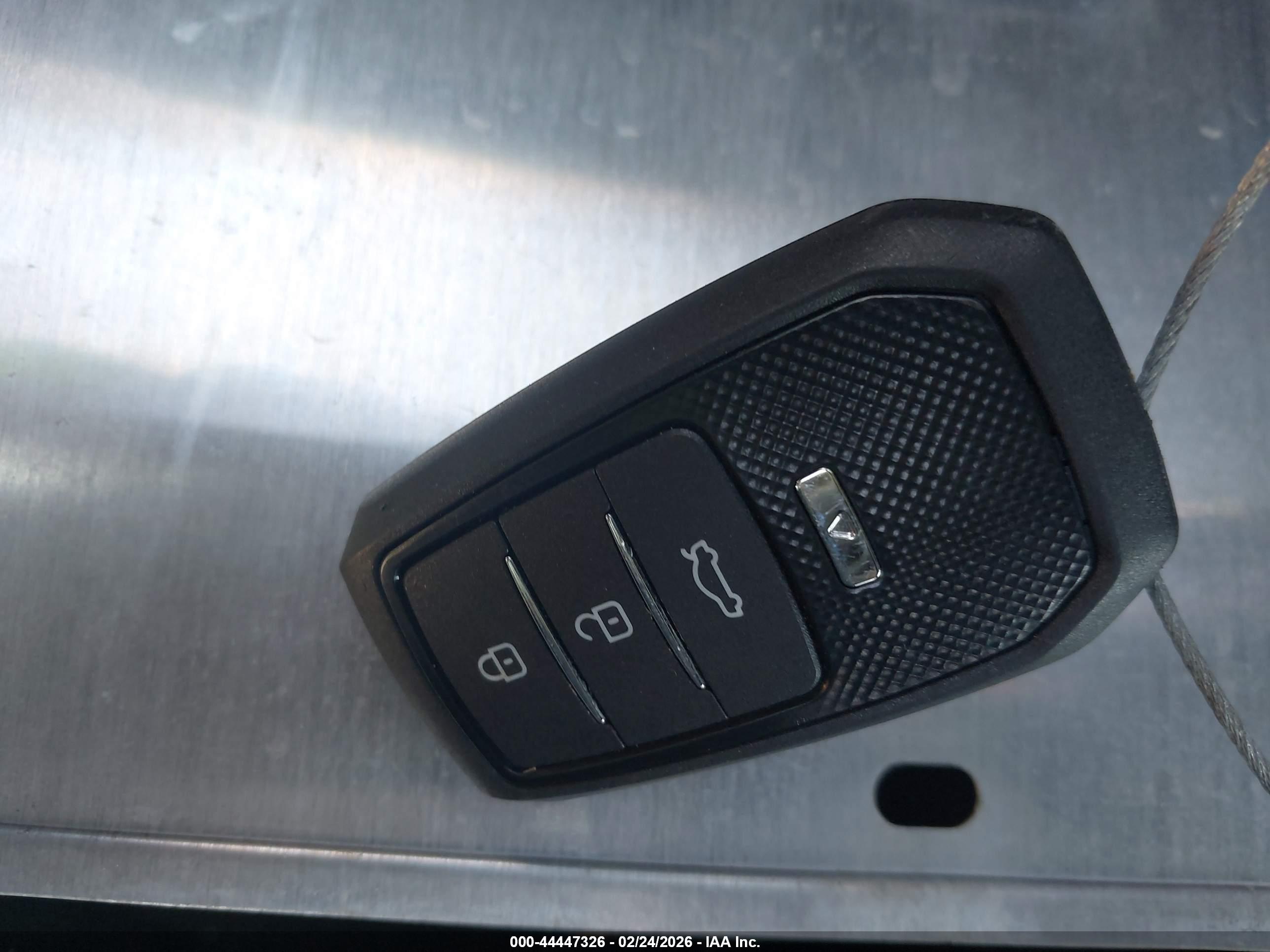 TOYOTA RAV4 image 11