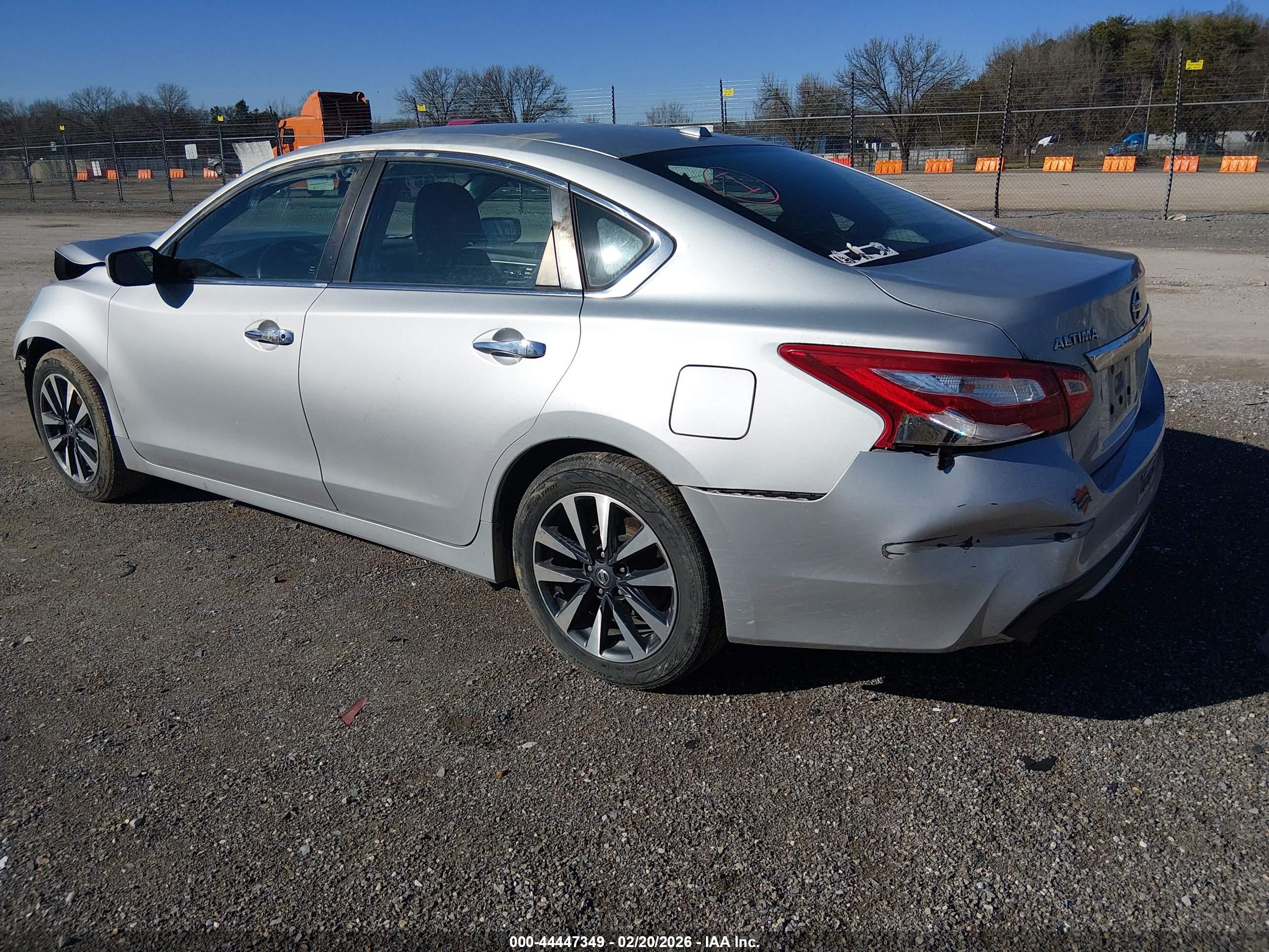 NISSAN ALTIMA image 3