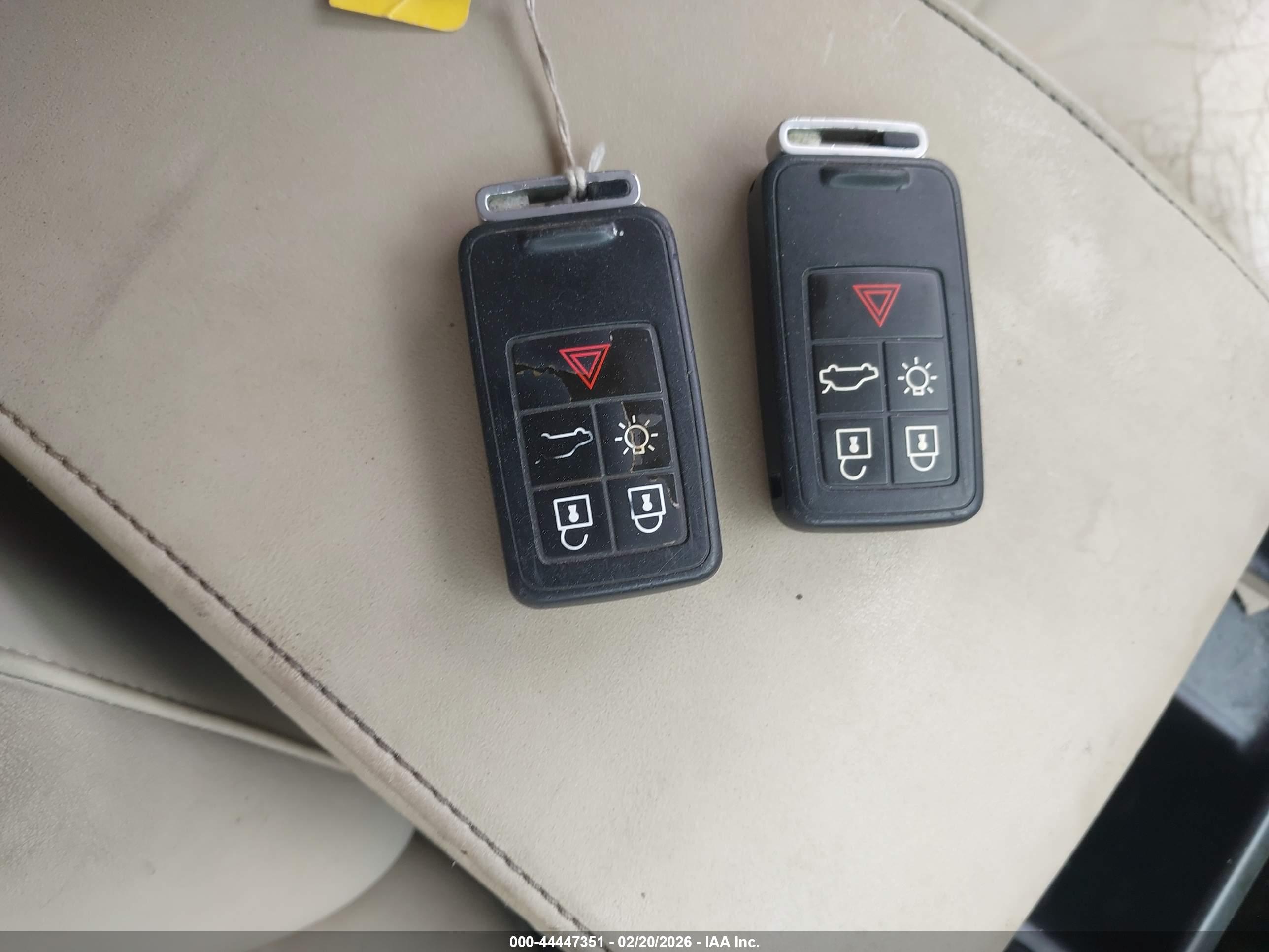 VOLVO S80 image 11