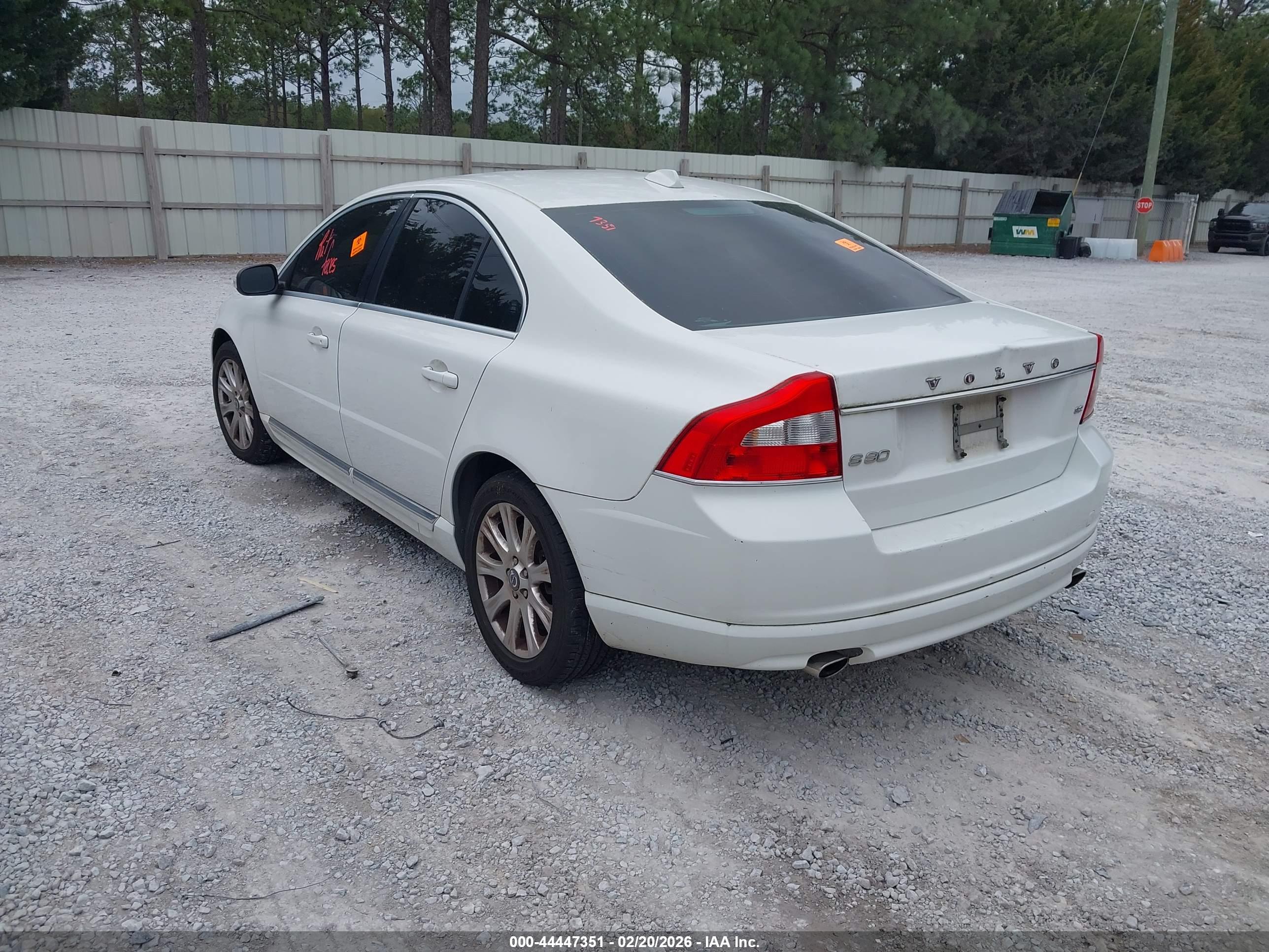 VOLVO S80 image 3