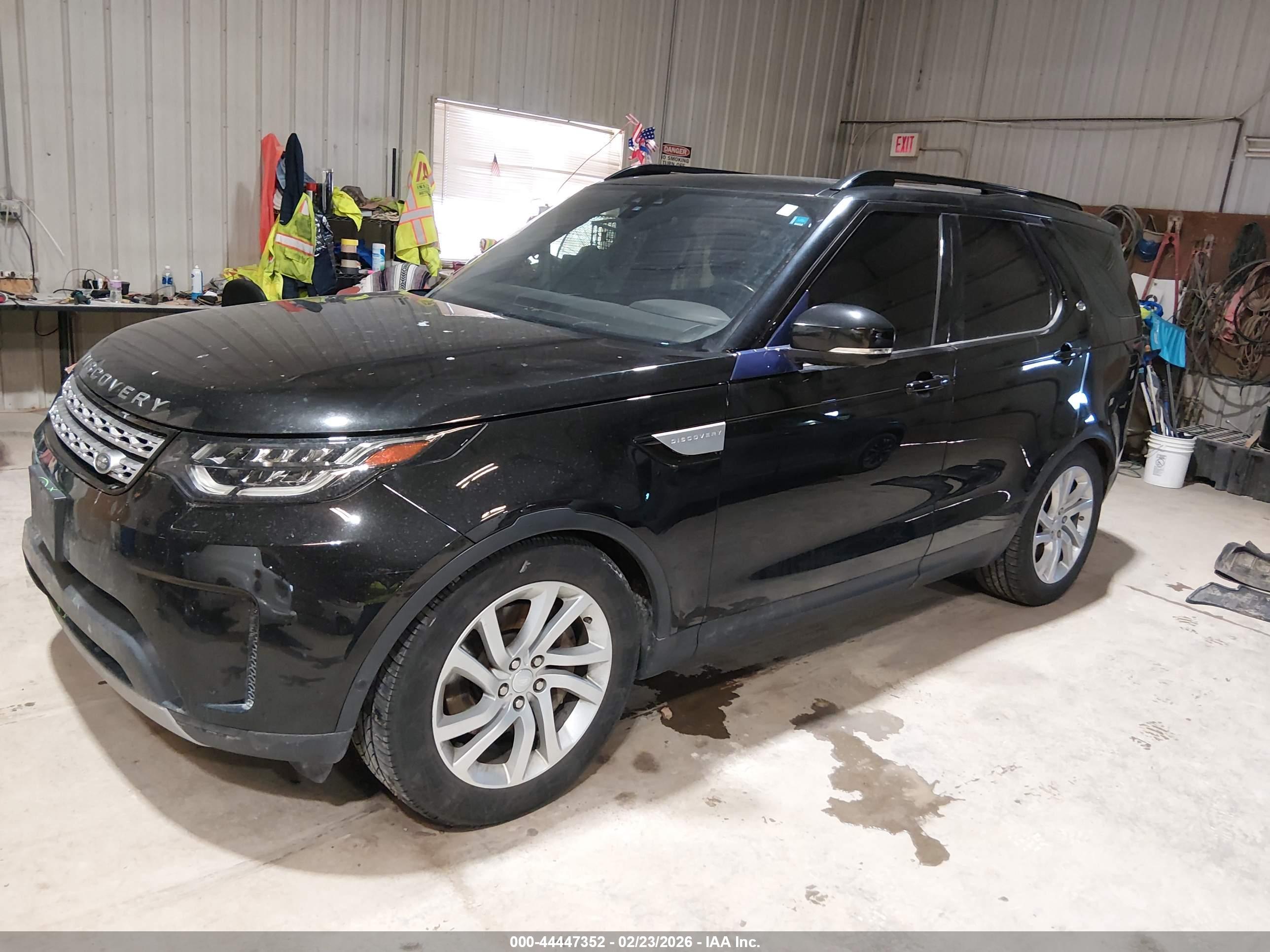 LAND ROVER image 2