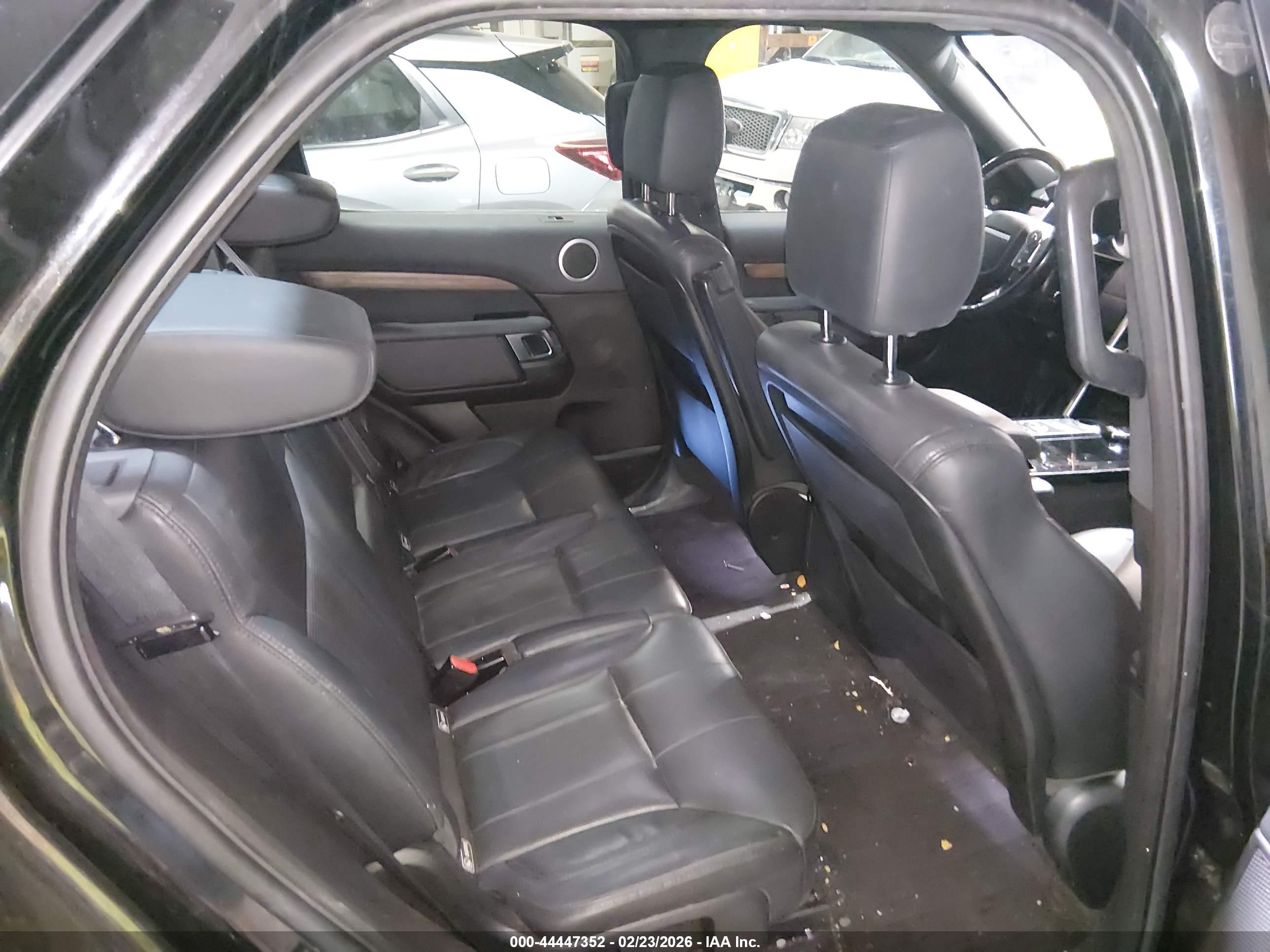 LAND ROVER image 8