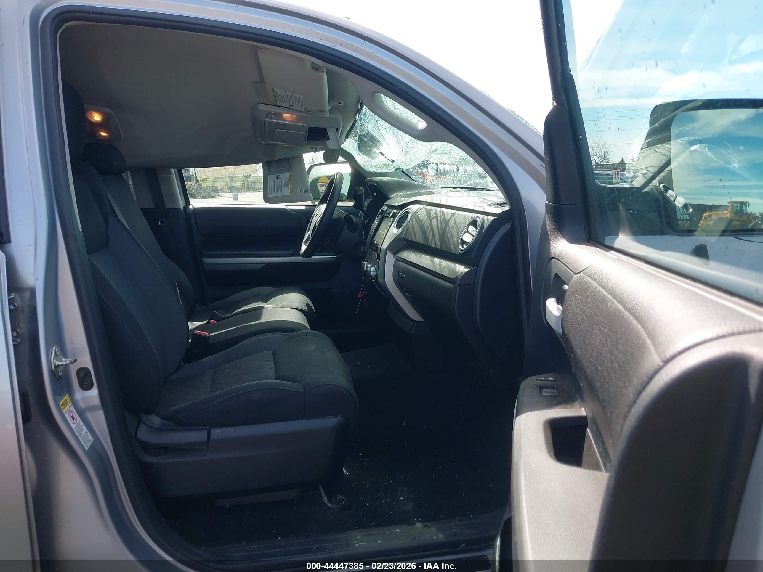 TOYOTA TUNDRA image 5