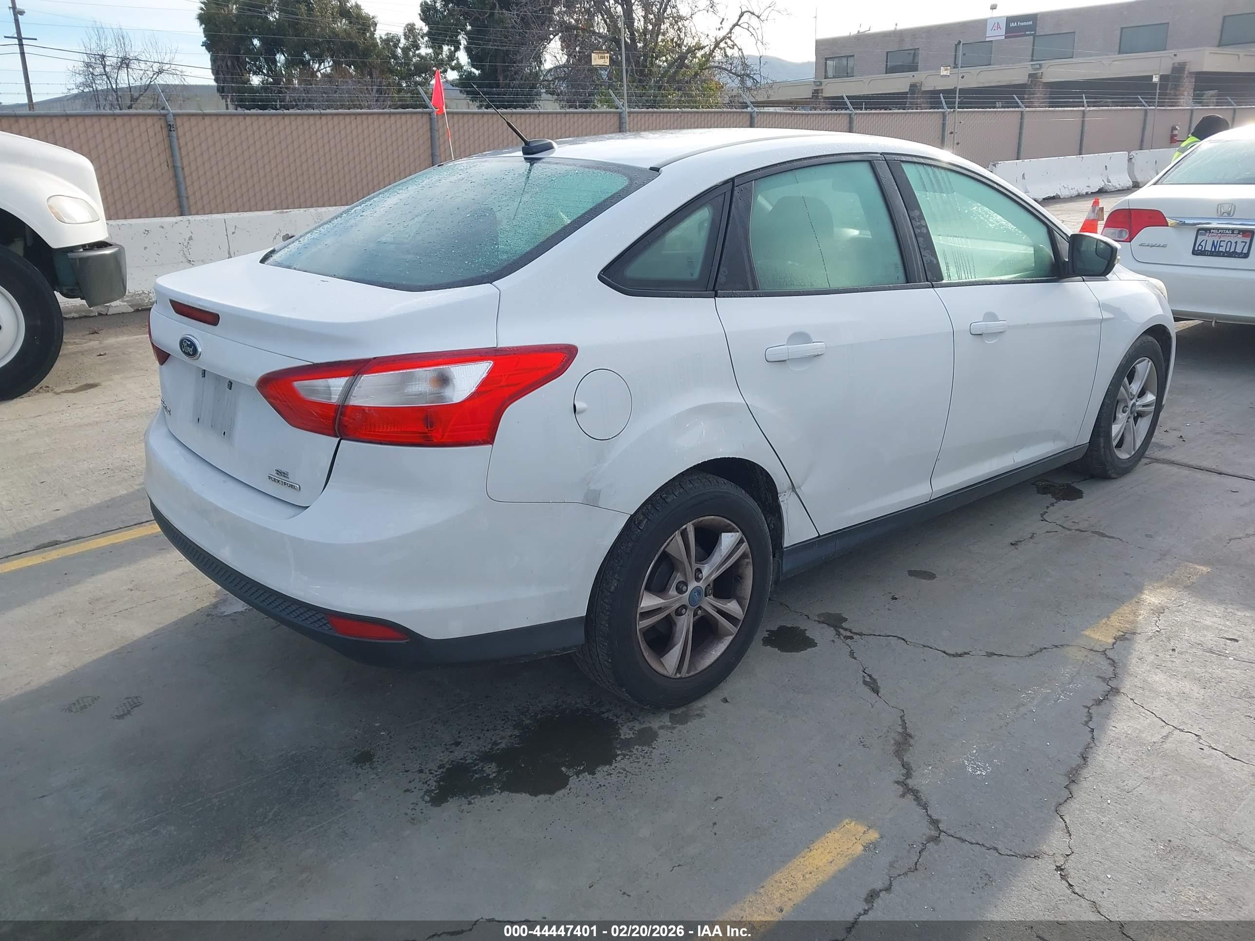 FORD FOCUS image 4