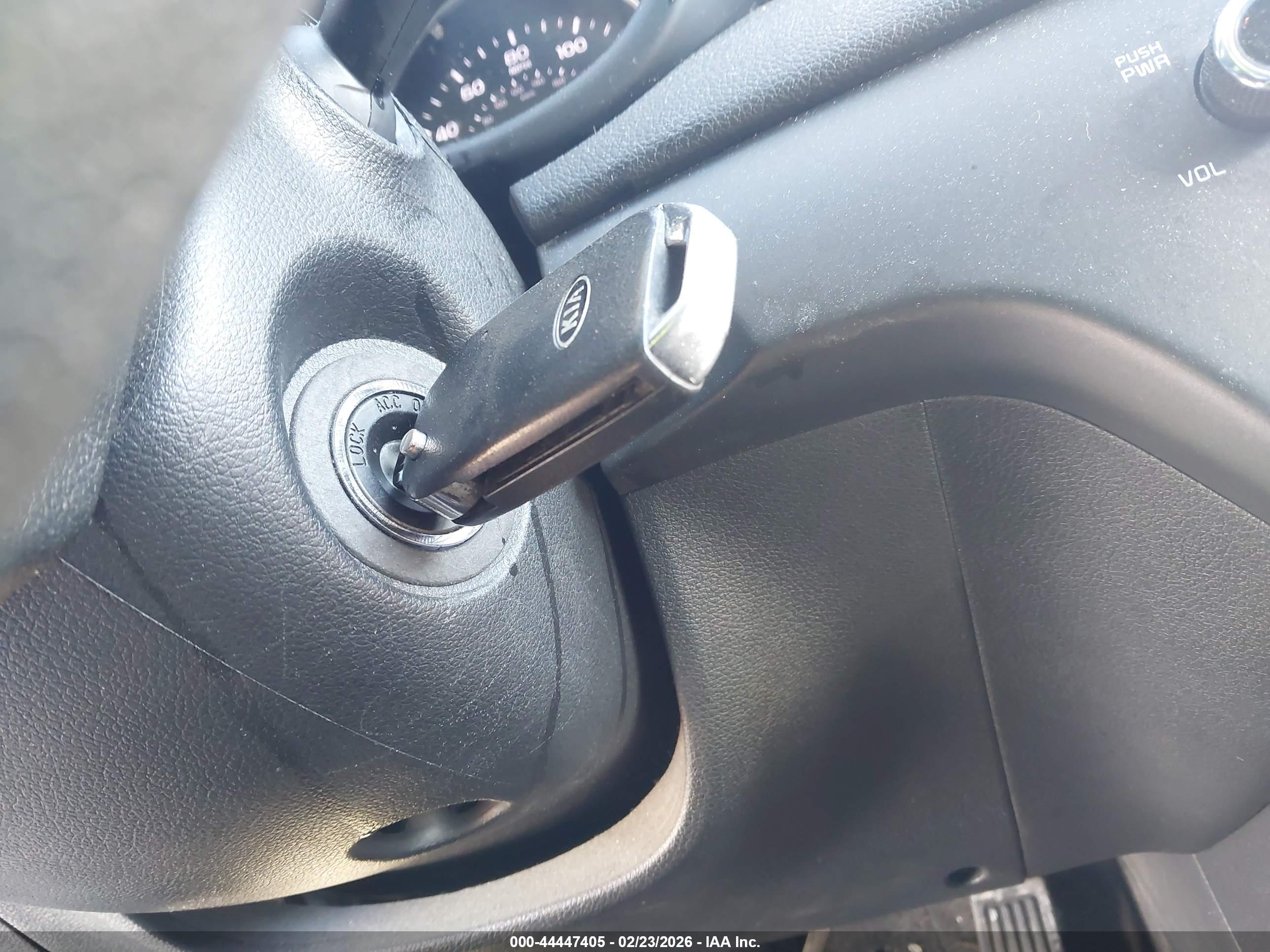KIA SPORTAGE image 11