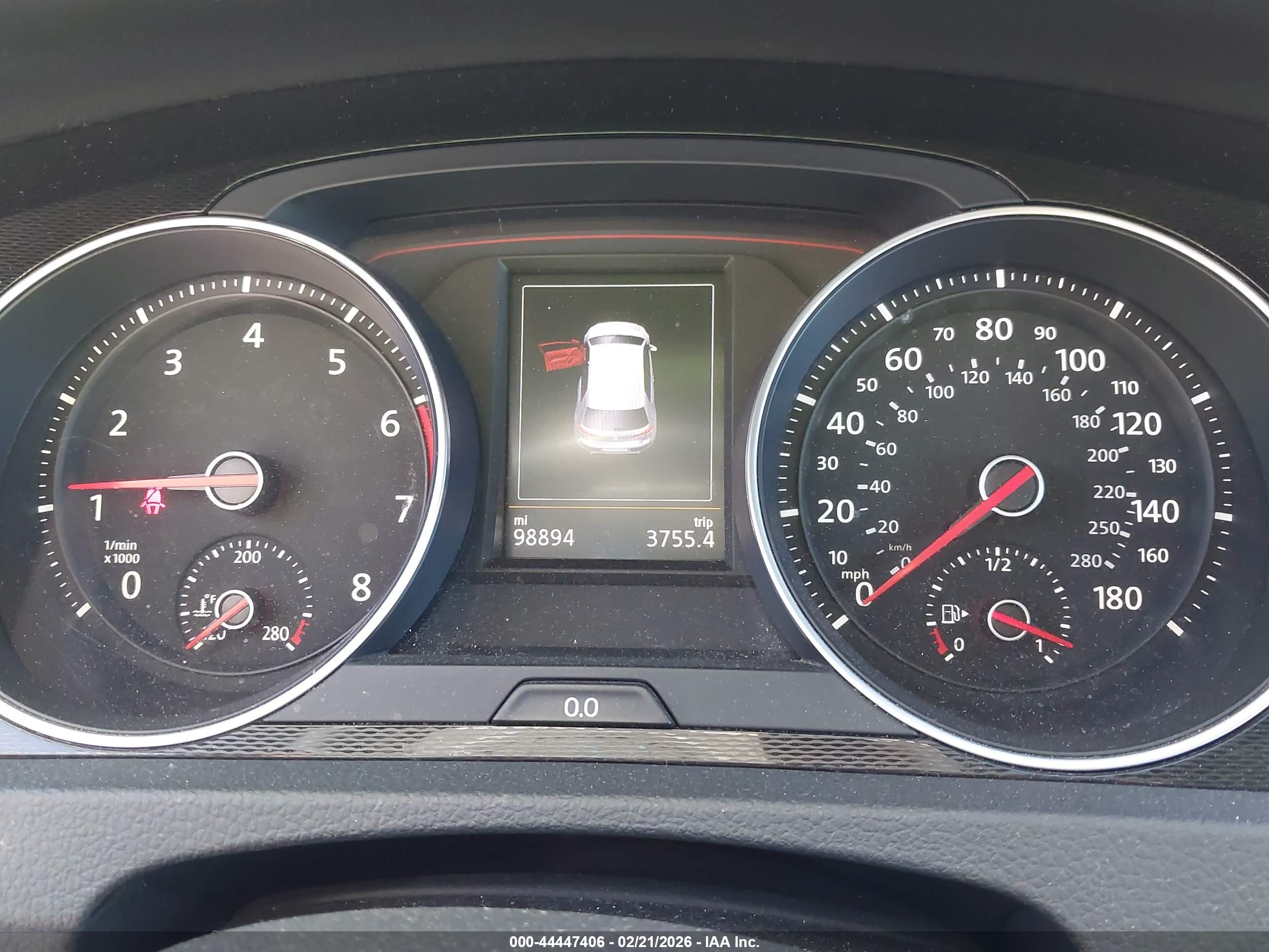 VOLKSWAGEN GOLF image 7