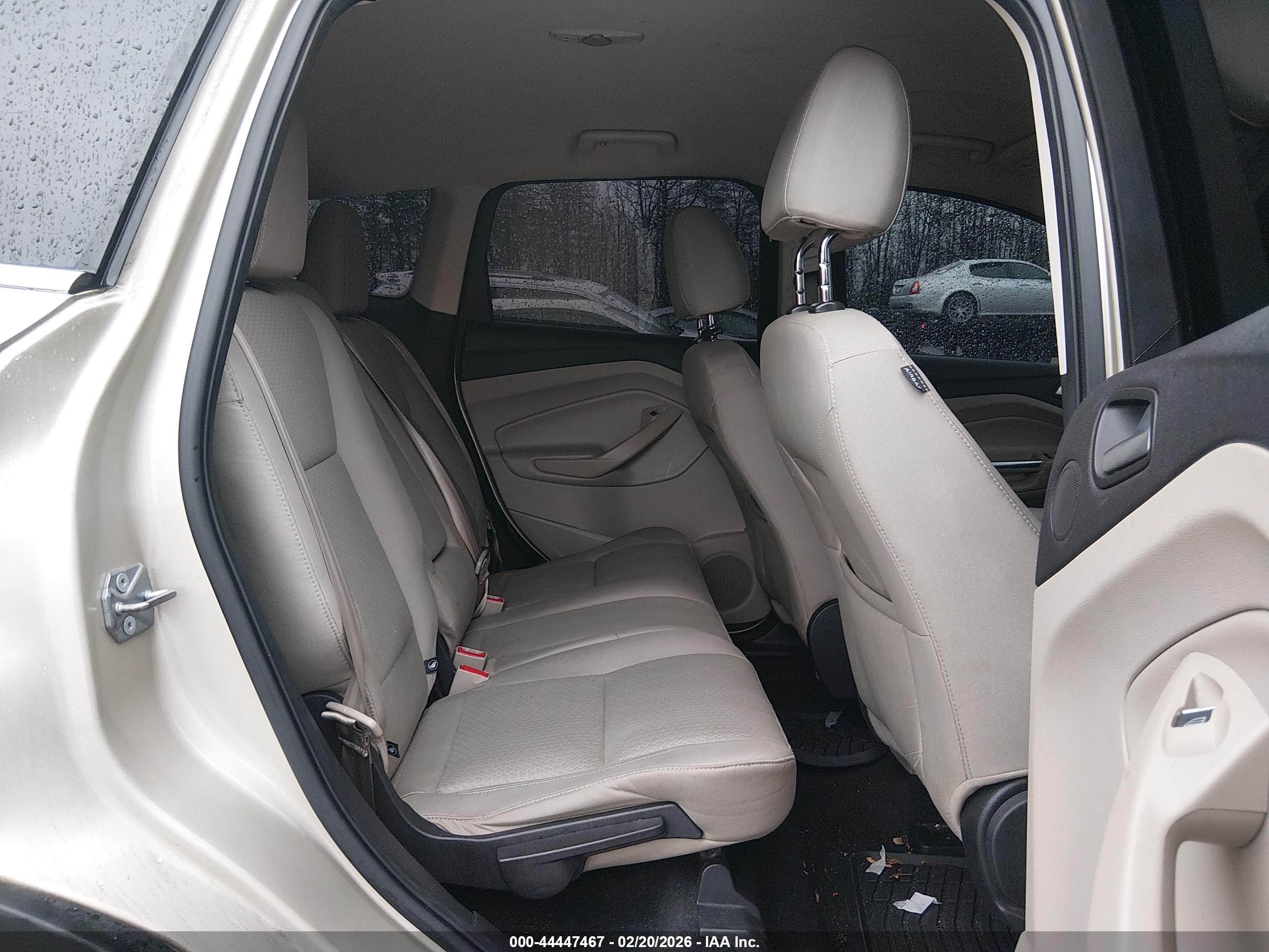 FORD ESCAPE image 8