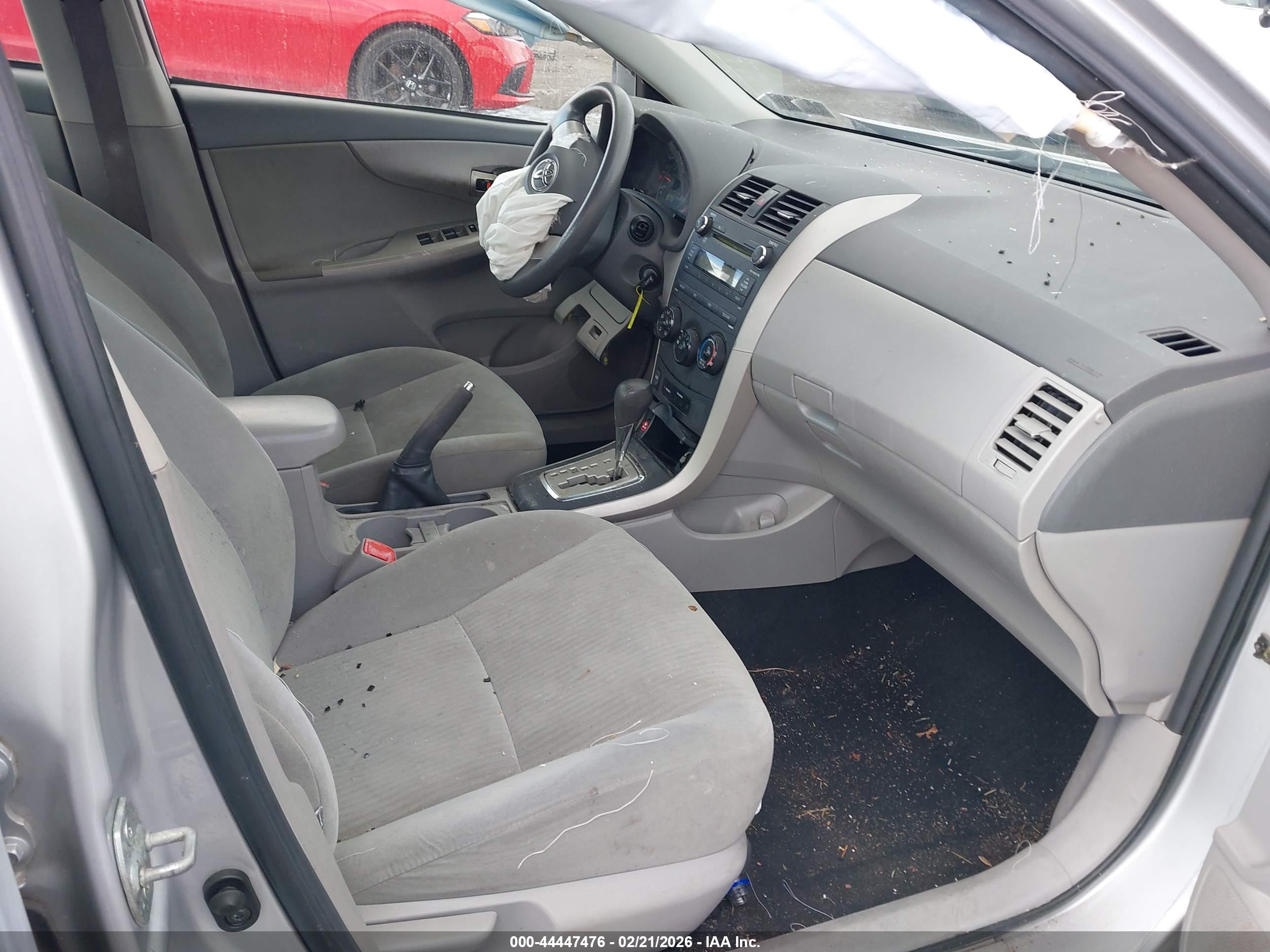 TOYOTA COROLLA image 5