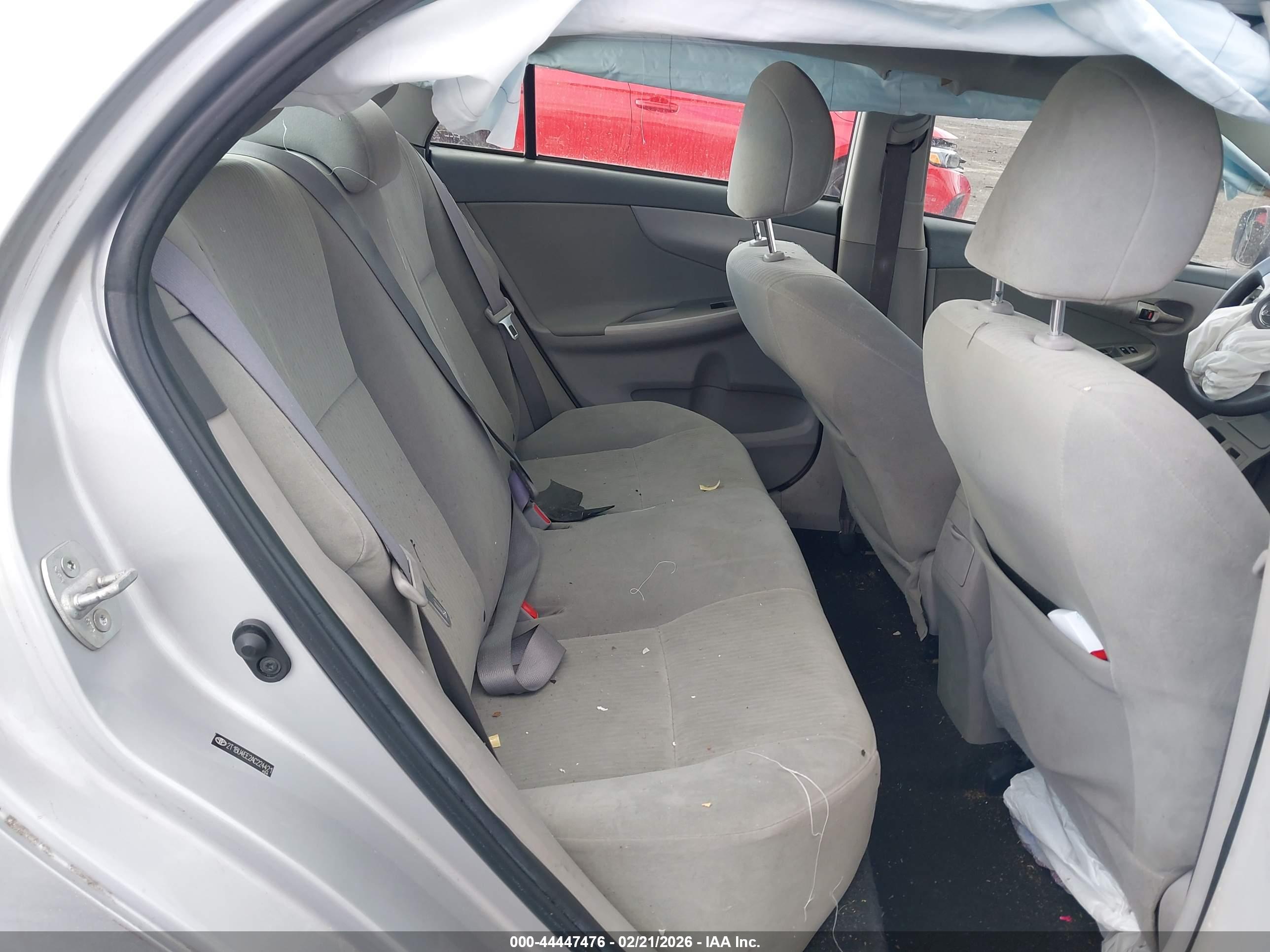 TOYOTA COROLLA image 8