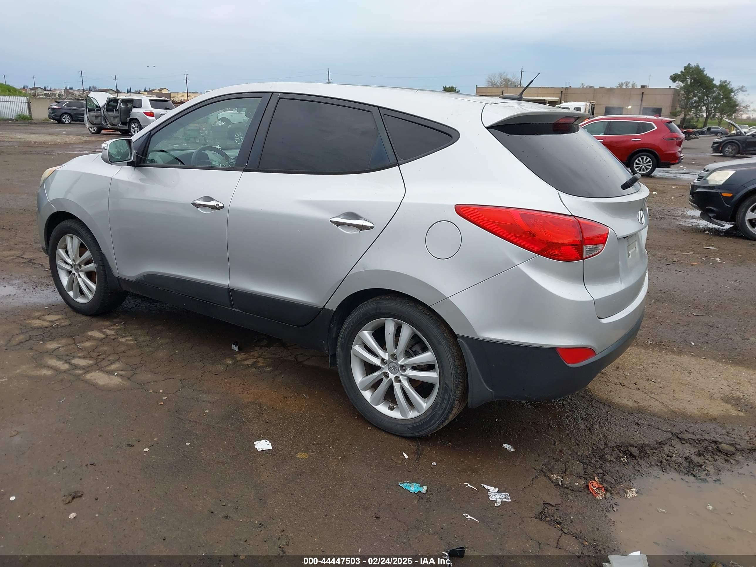 HYUNDAI TUCSON image 3