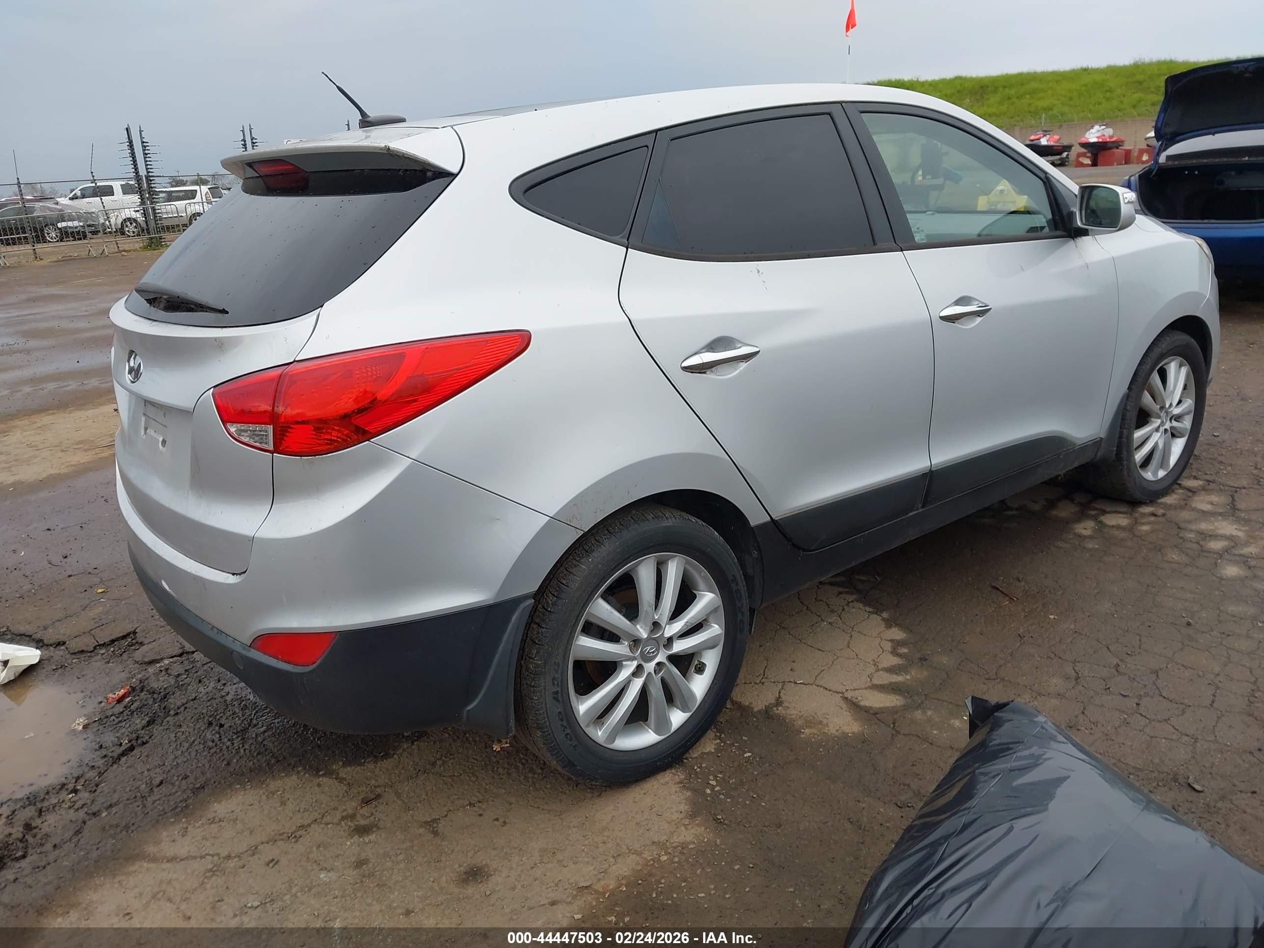 HYUNDAI TUCSON image 4