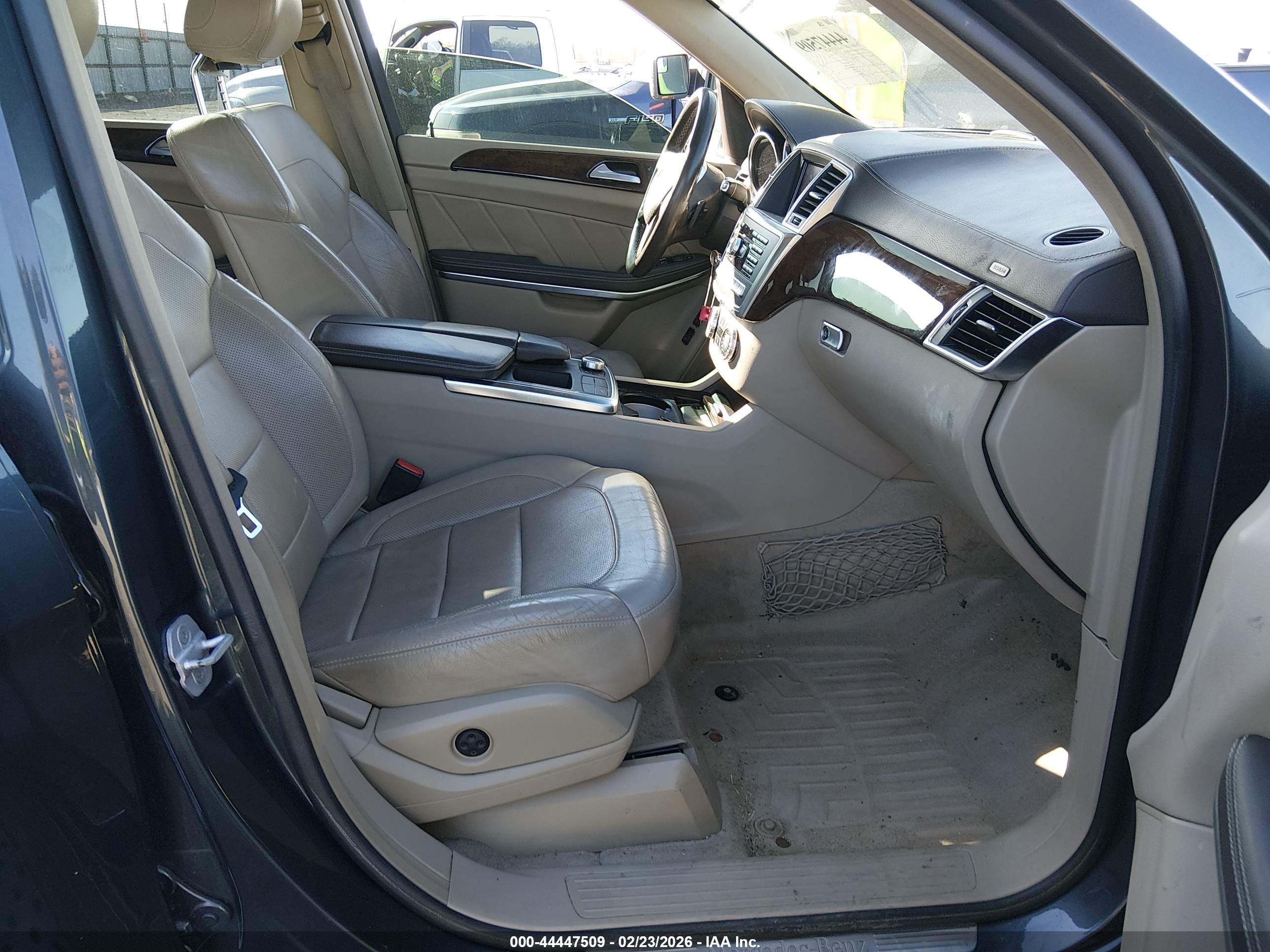 MERCEDES-BENZ GL image 5