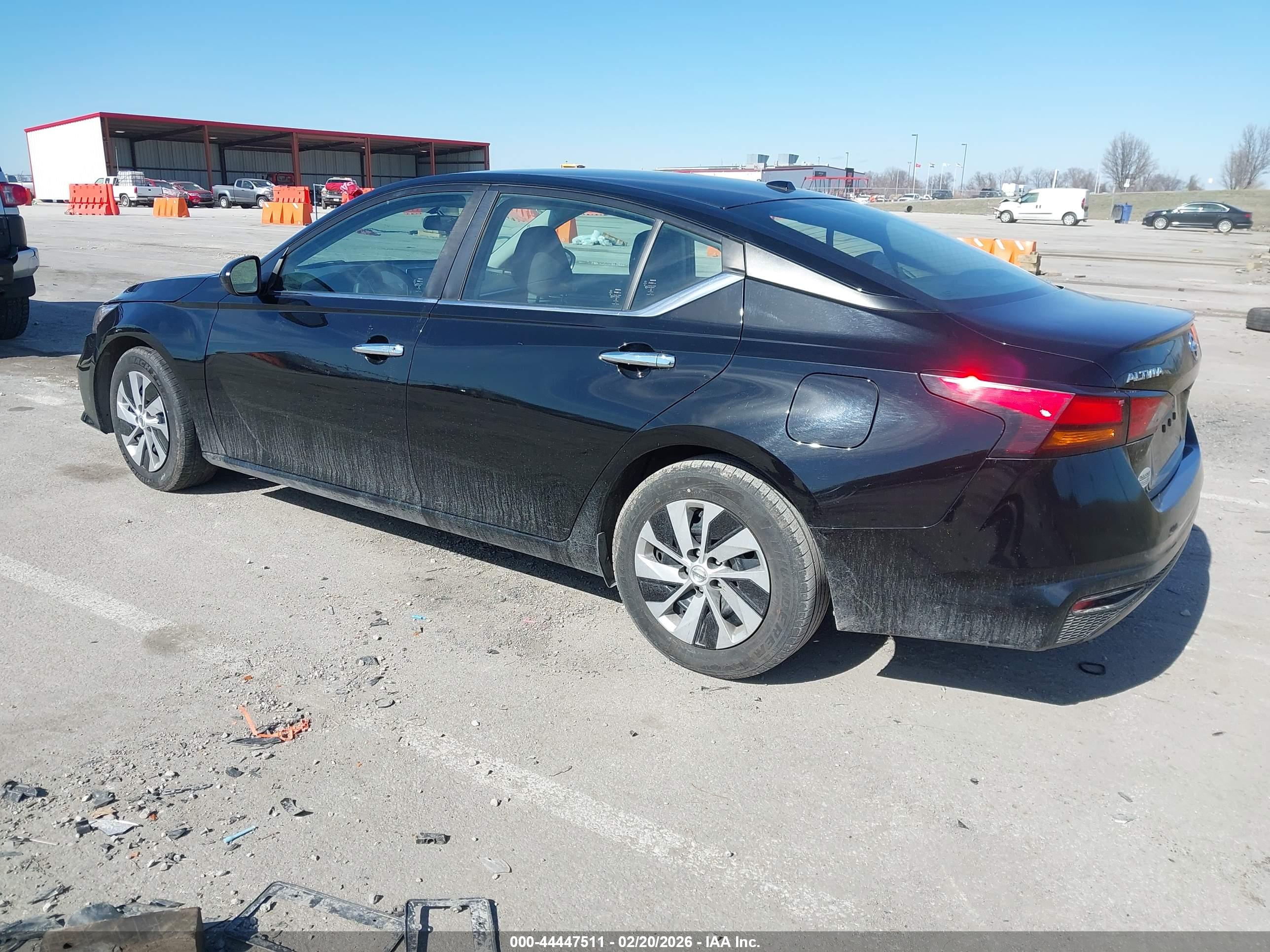NISSAN ALTIMA image 3