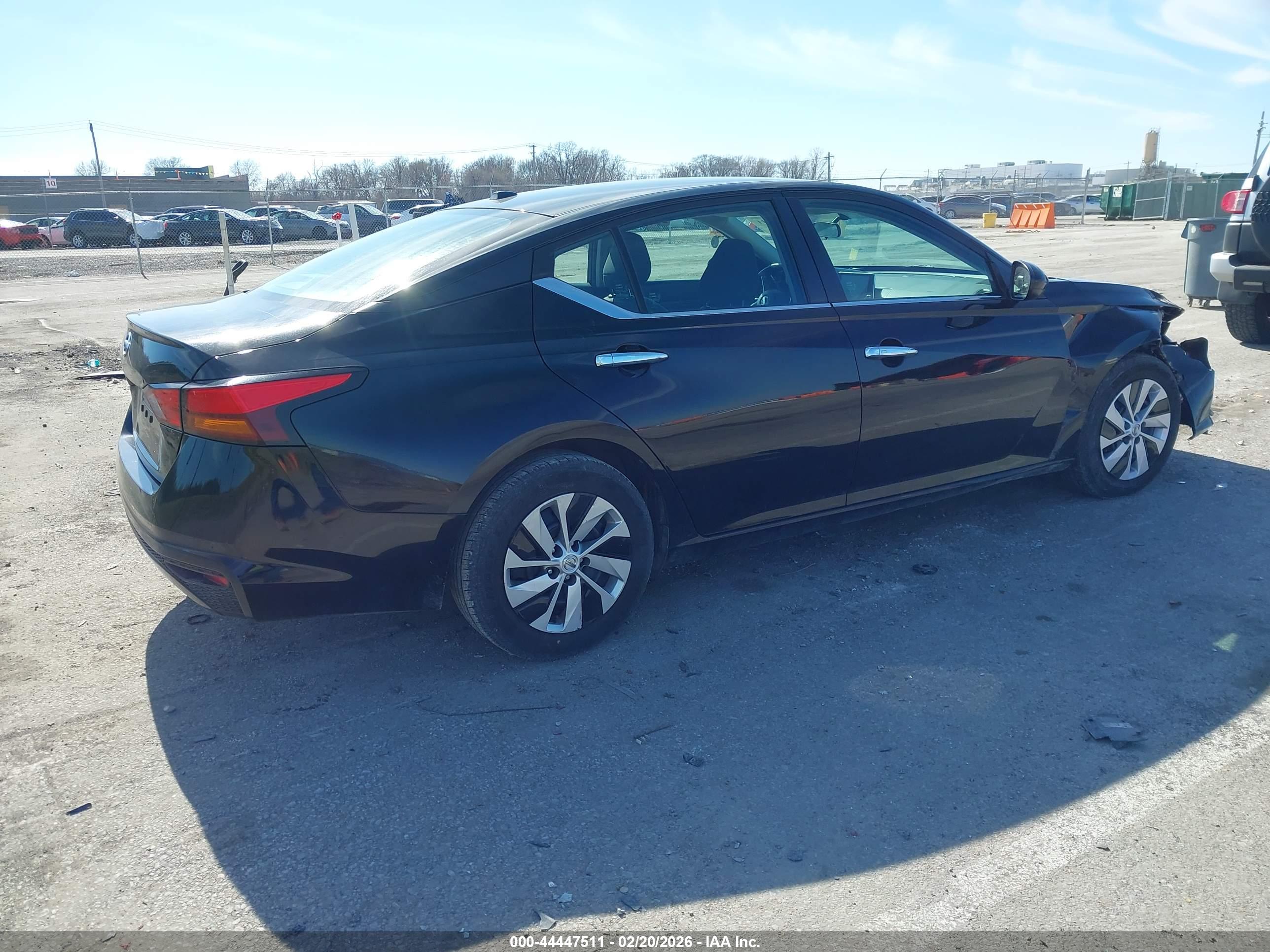 NISSAN ALTIMA image 4