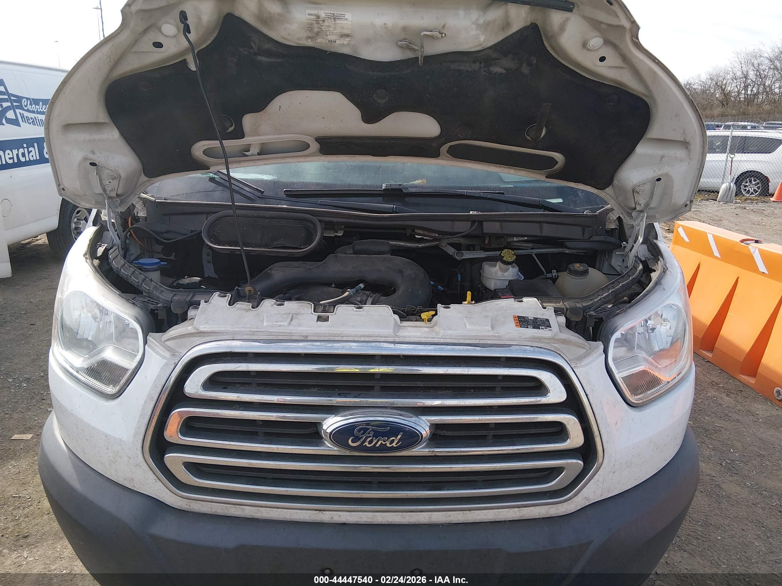 FORD TRANSIT-350 image 10