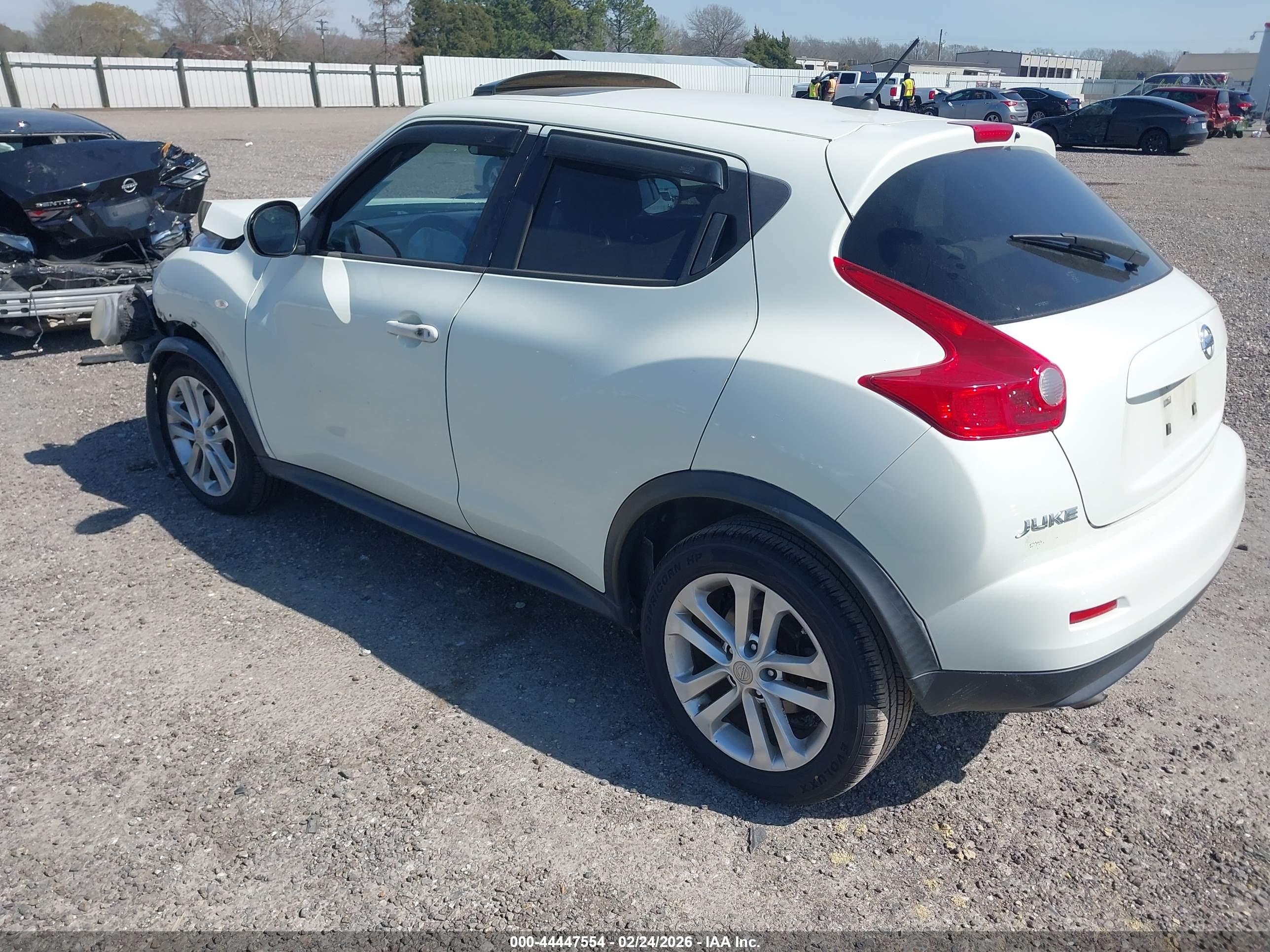 NISSAN JUKE image 3