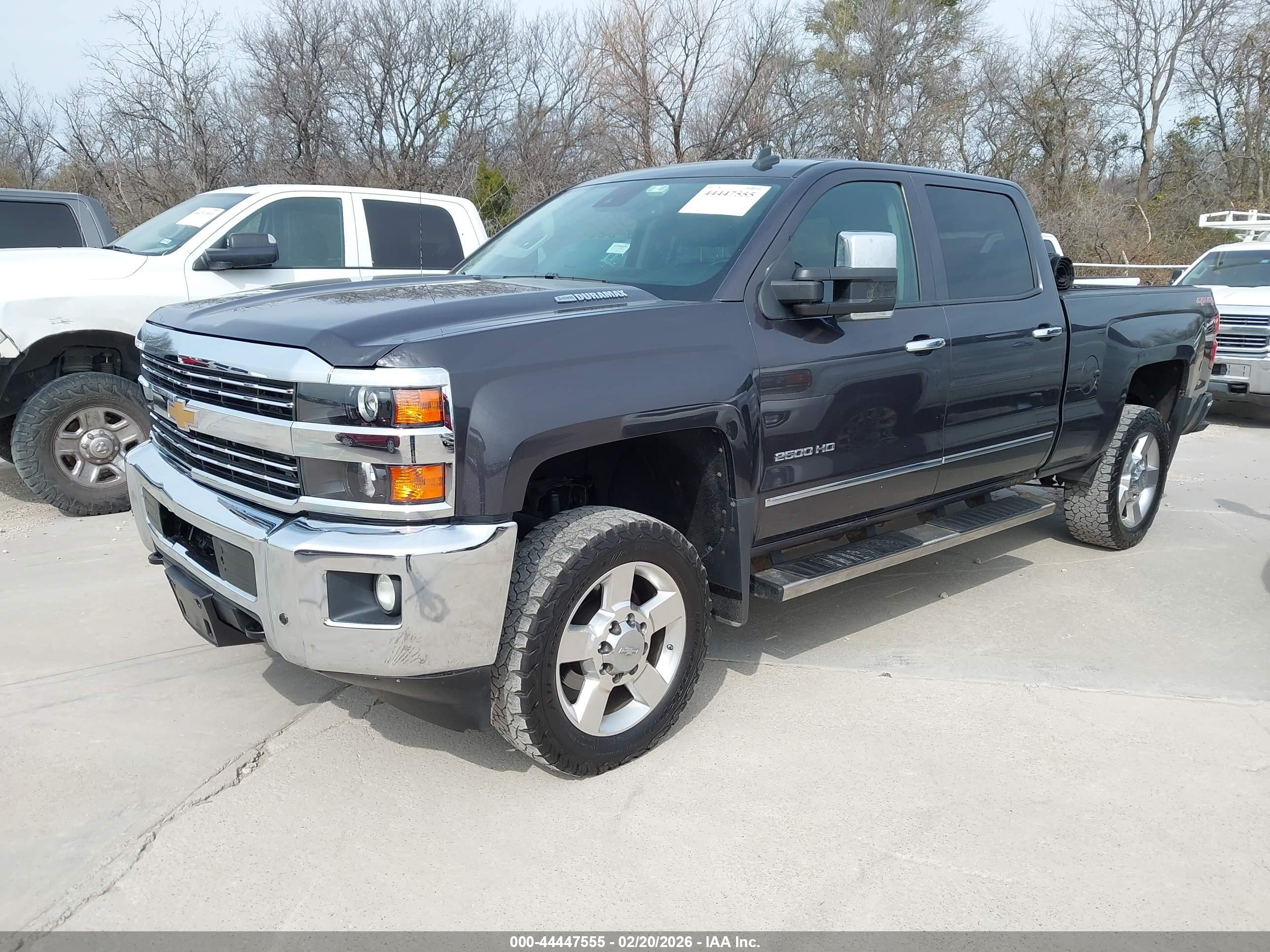 CHEVROLET SILVERADO image 2