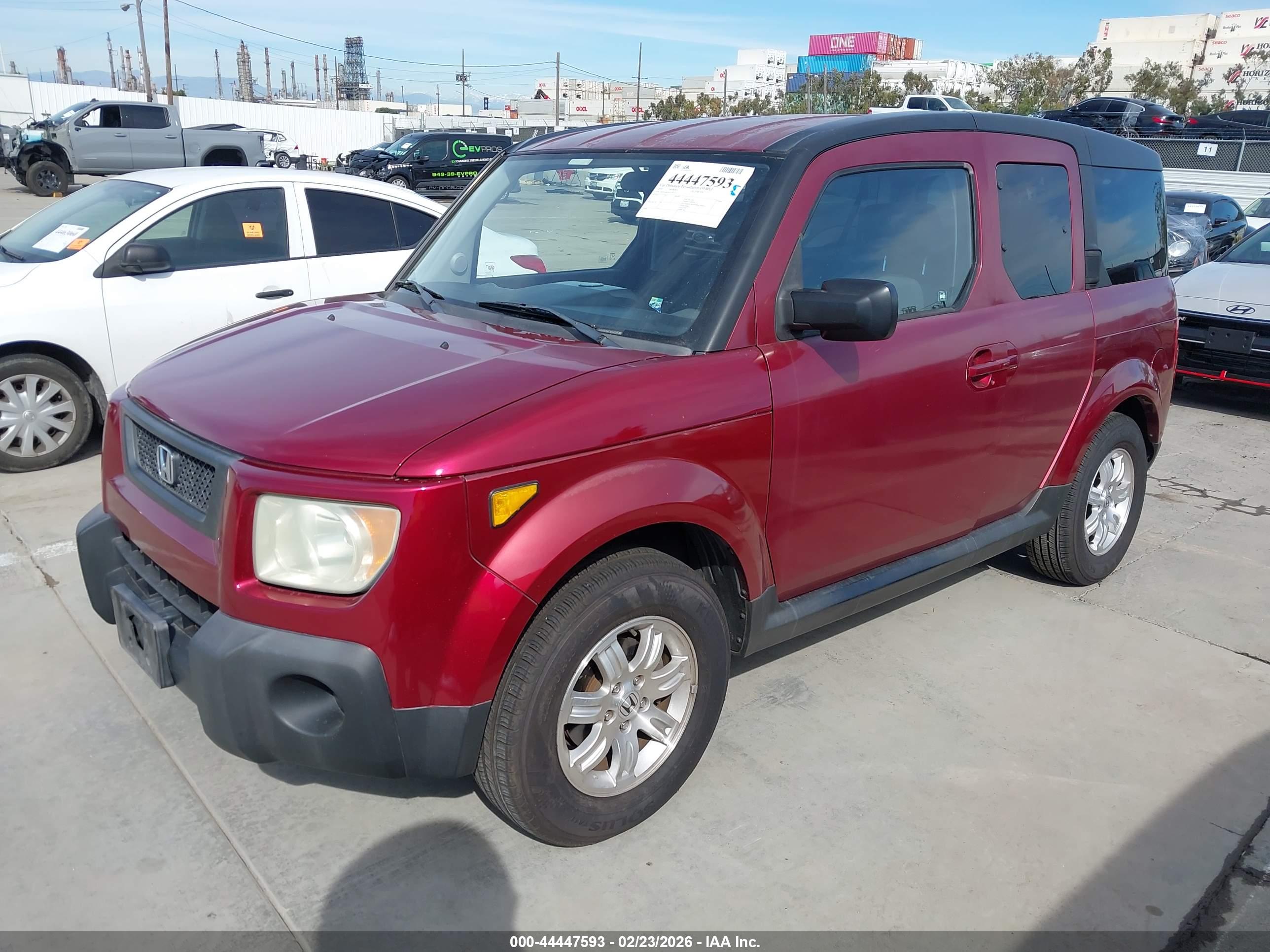 HONDA ELEMENT image 2