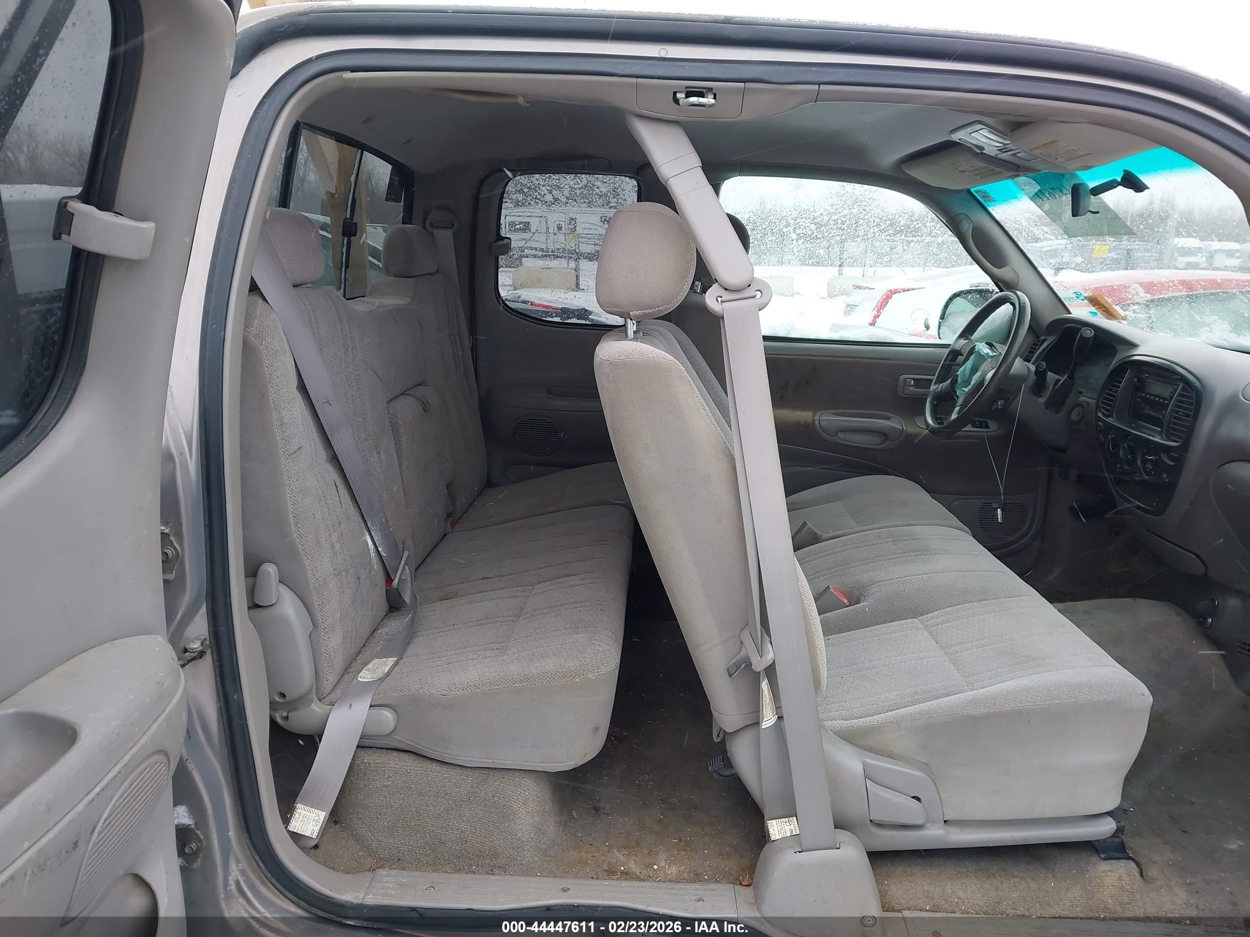 TOYOTA TUNDRA image 8