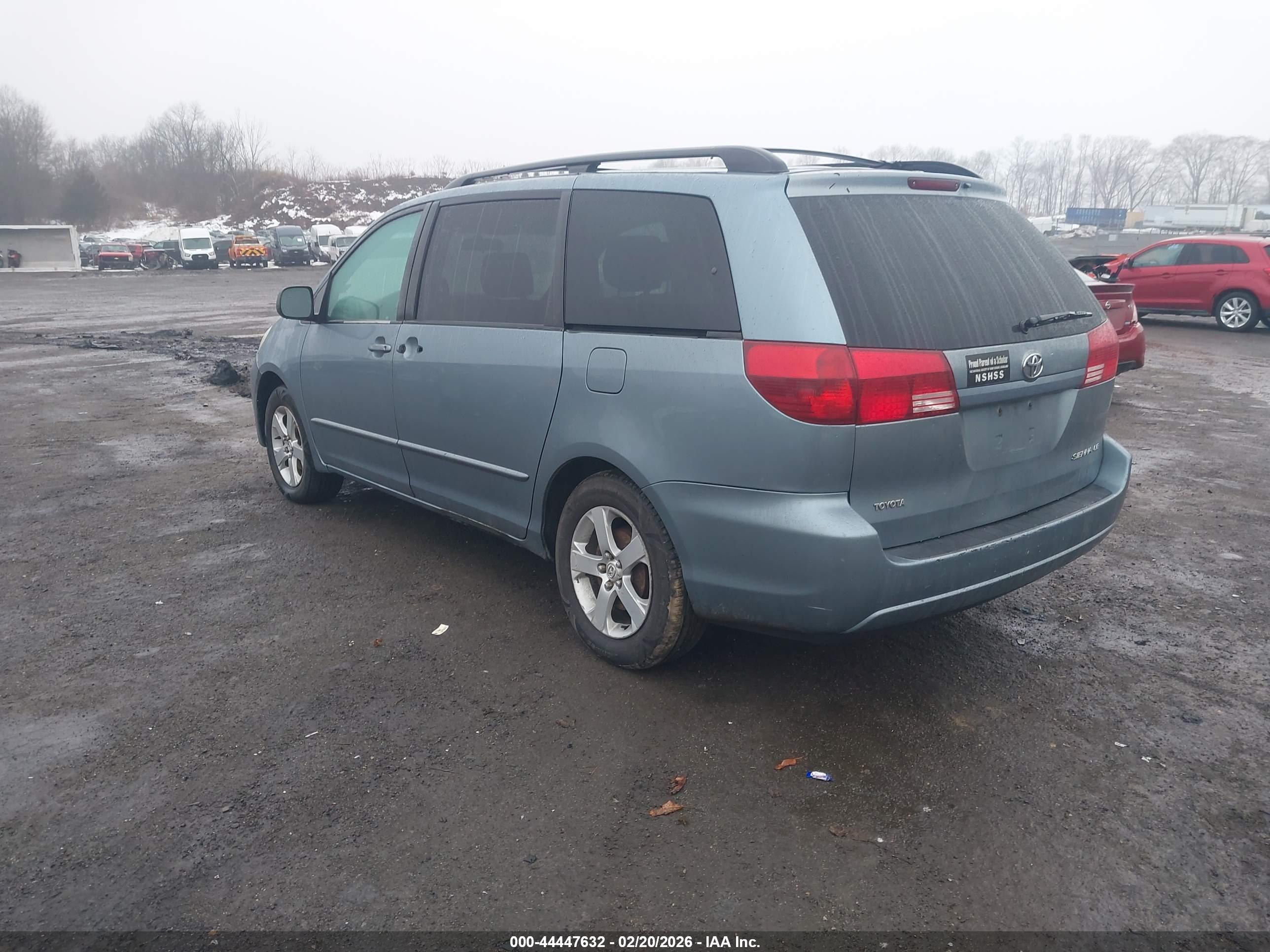 TOYOTA SIENNA image 3