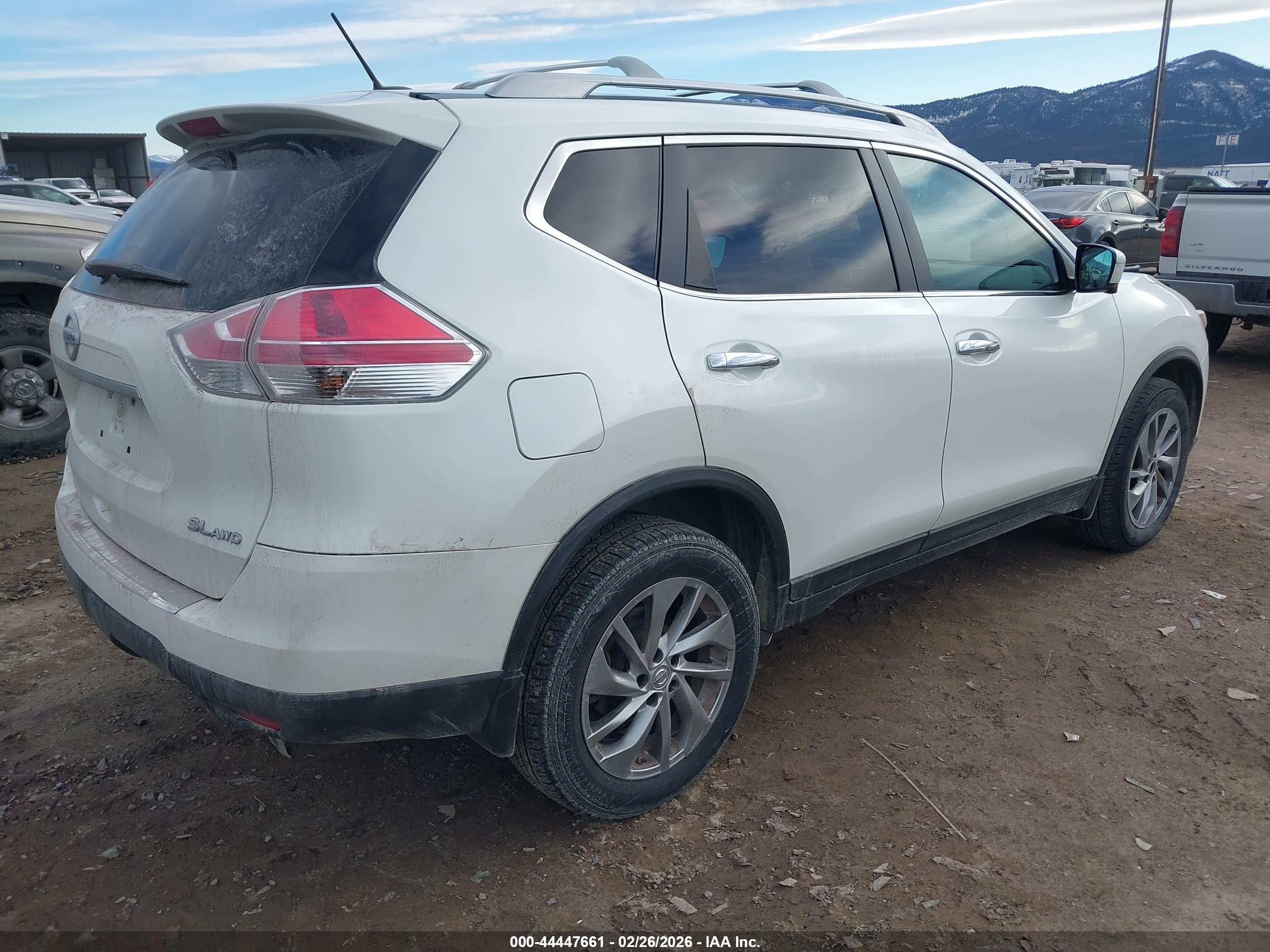 NISSAN ROGUE image 4