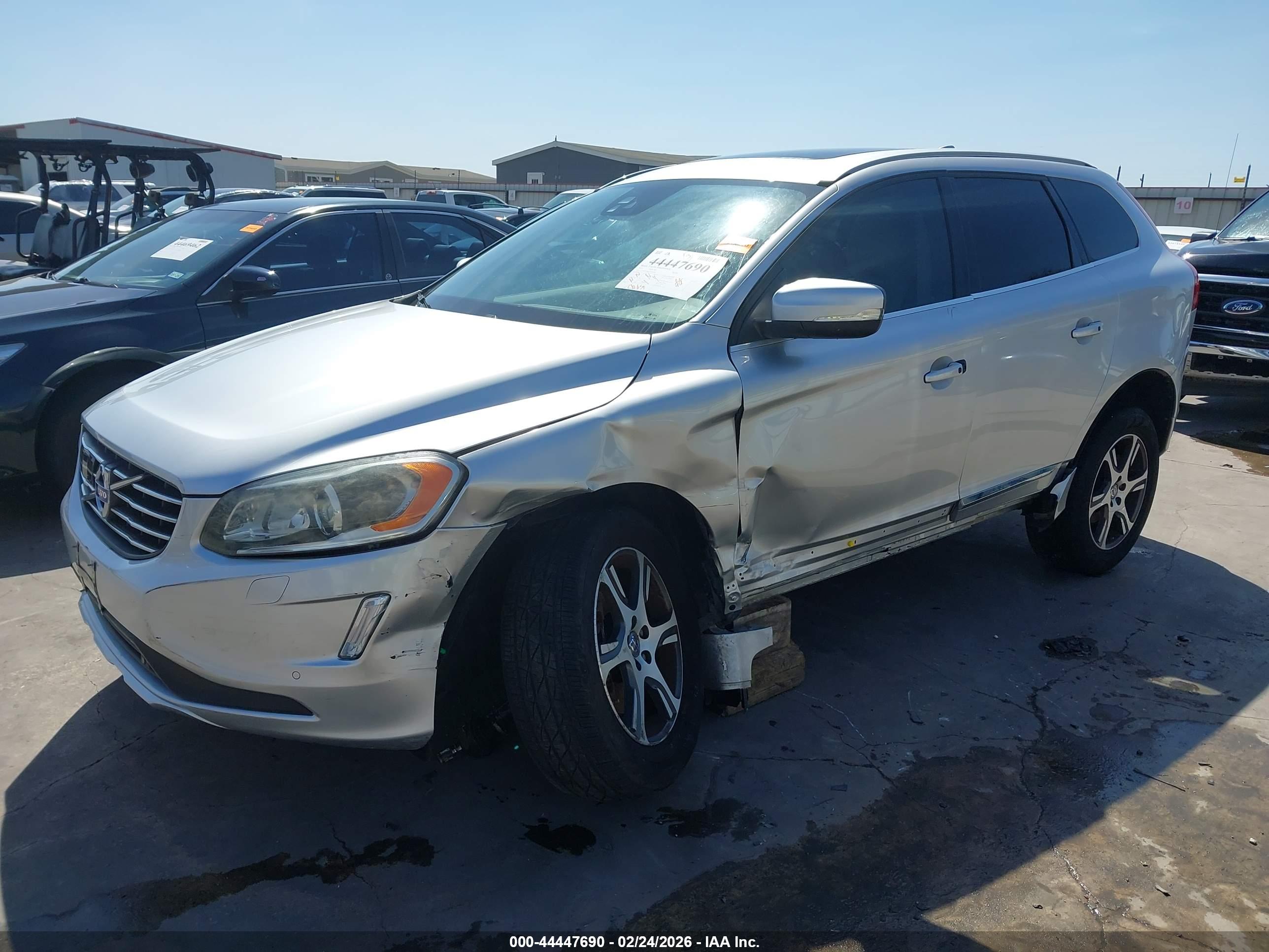 VOLVO XC60 image 6