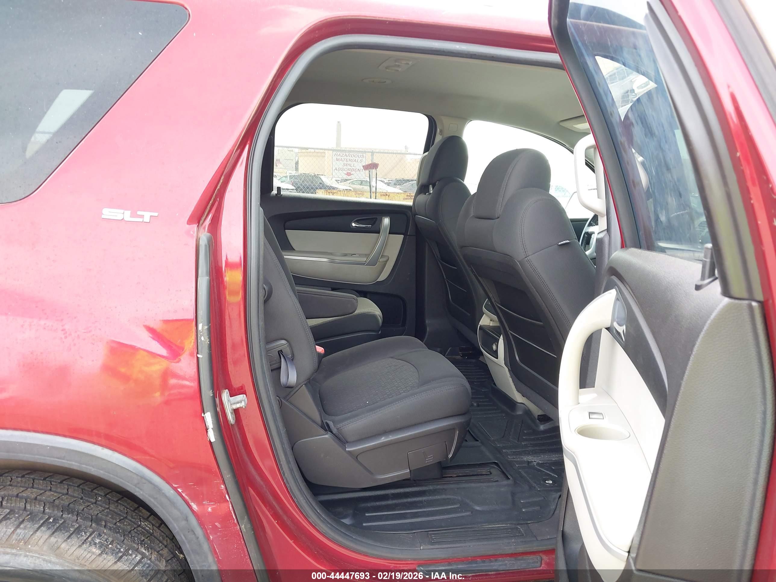 GMC ACADIA image 8