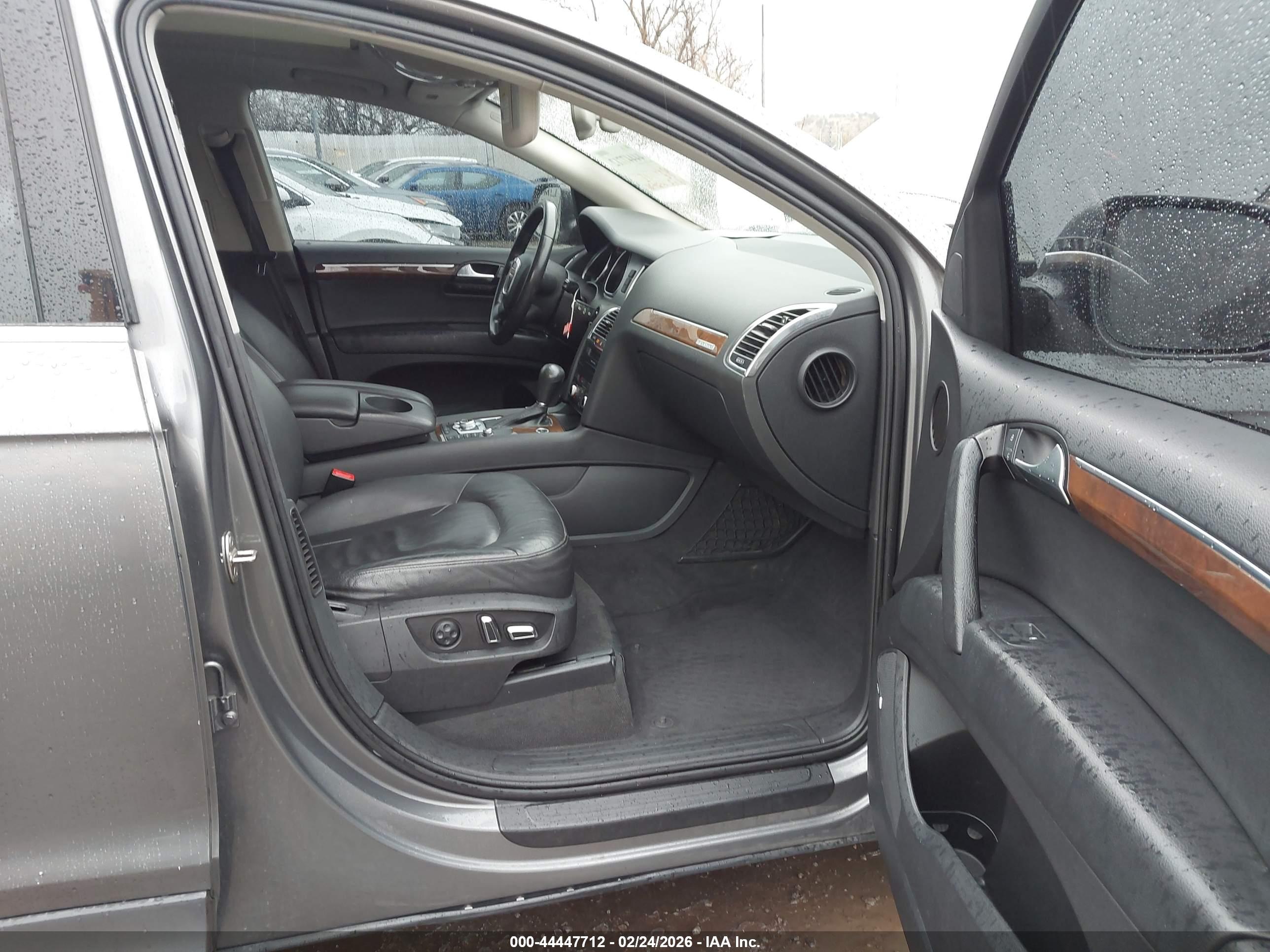 AUDI Q7 image 5