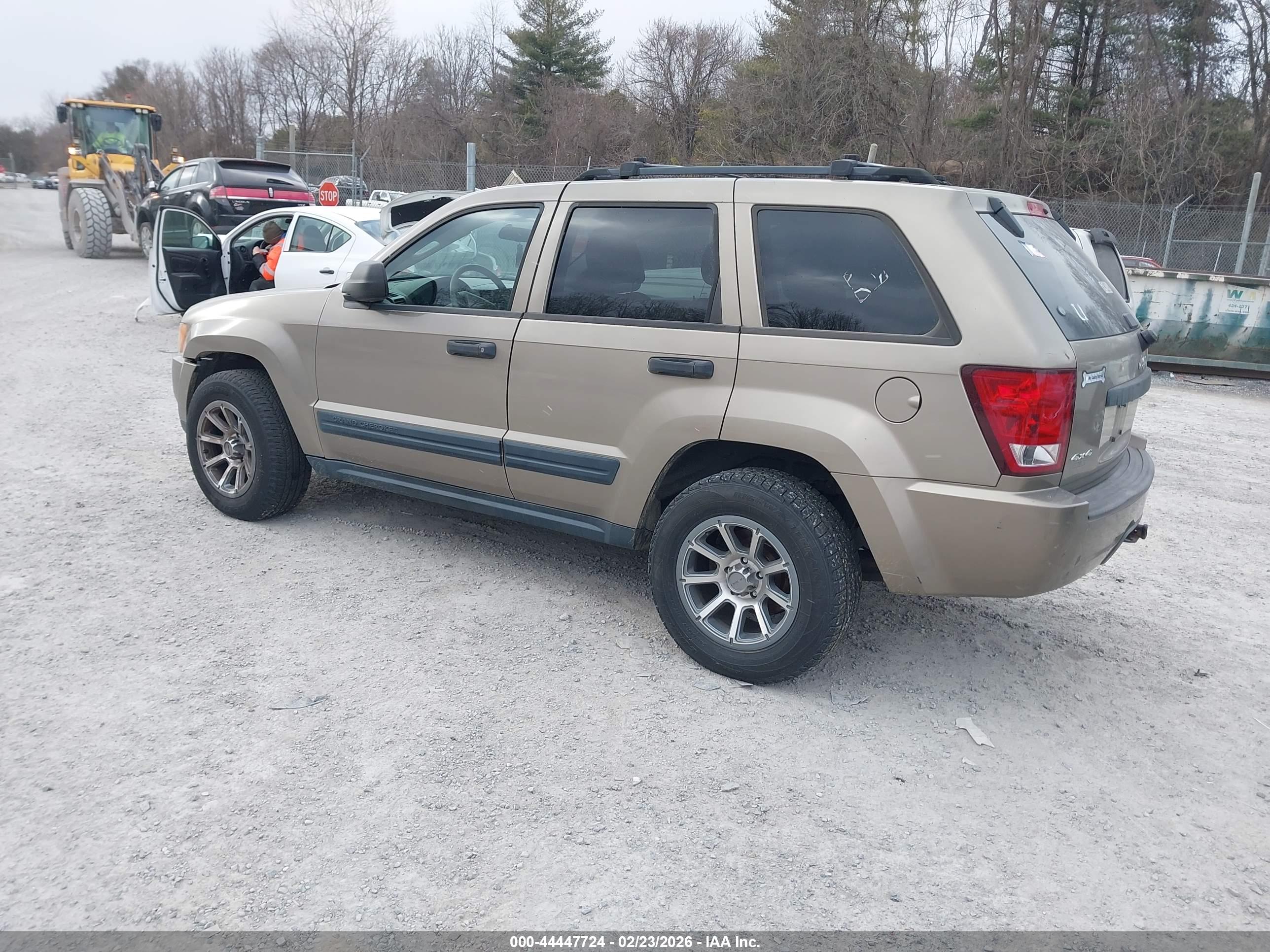 JEEP GRAND image 3