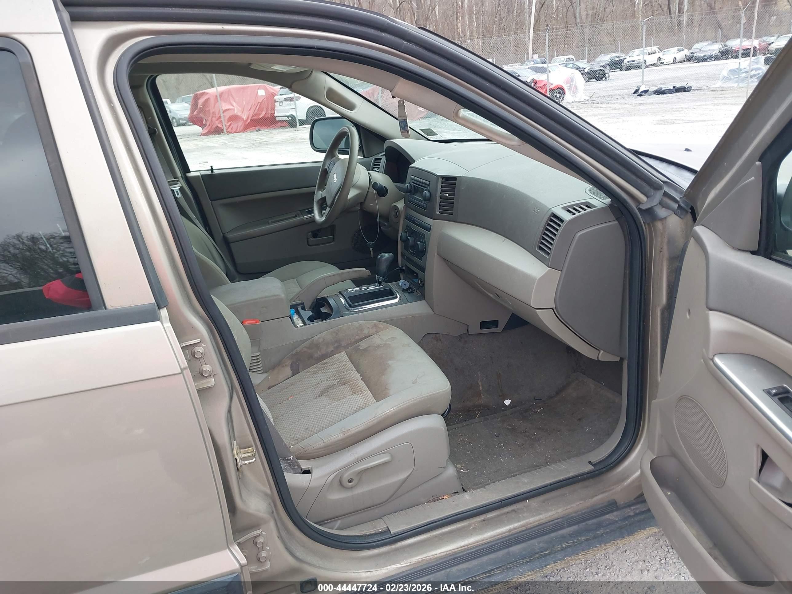 JEEP GRAND image 5
