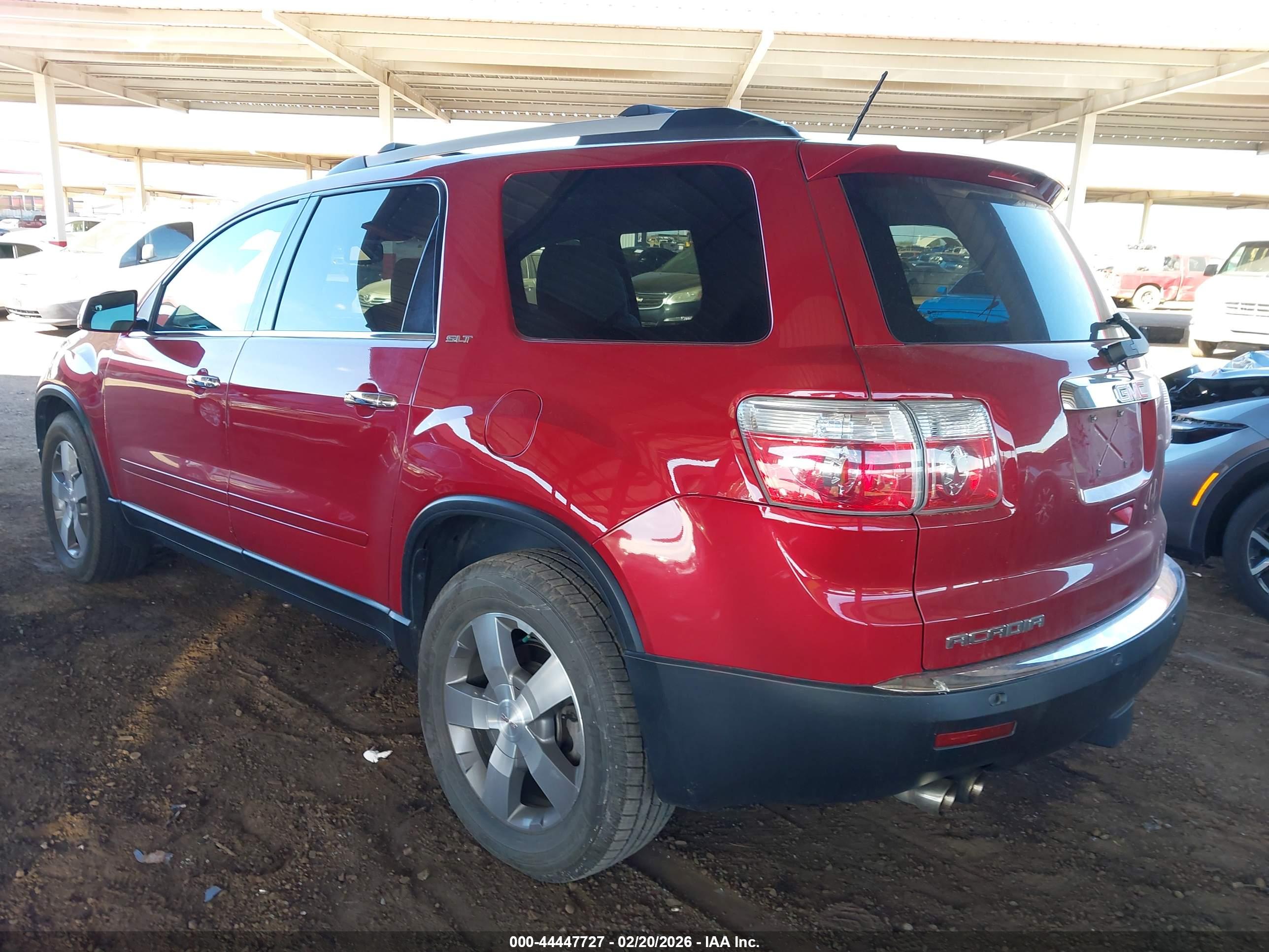 GMC ACADIA image 3