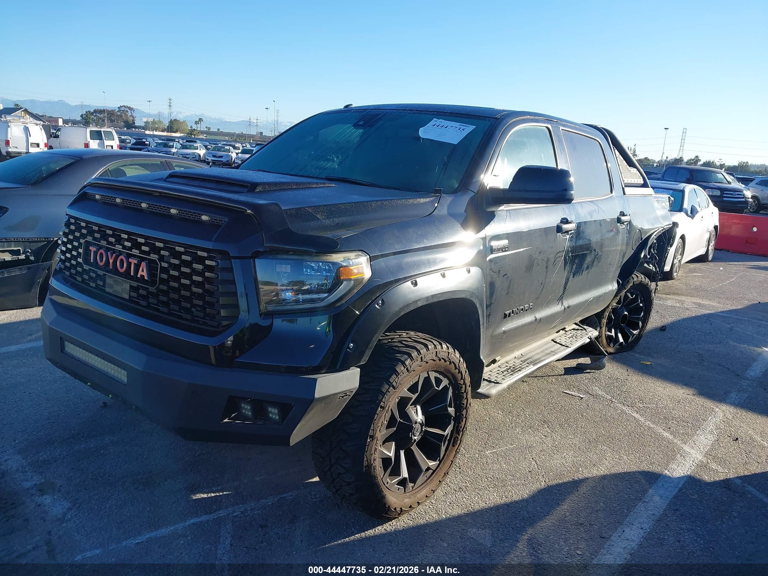 TOYOTA TUNDRA image 2