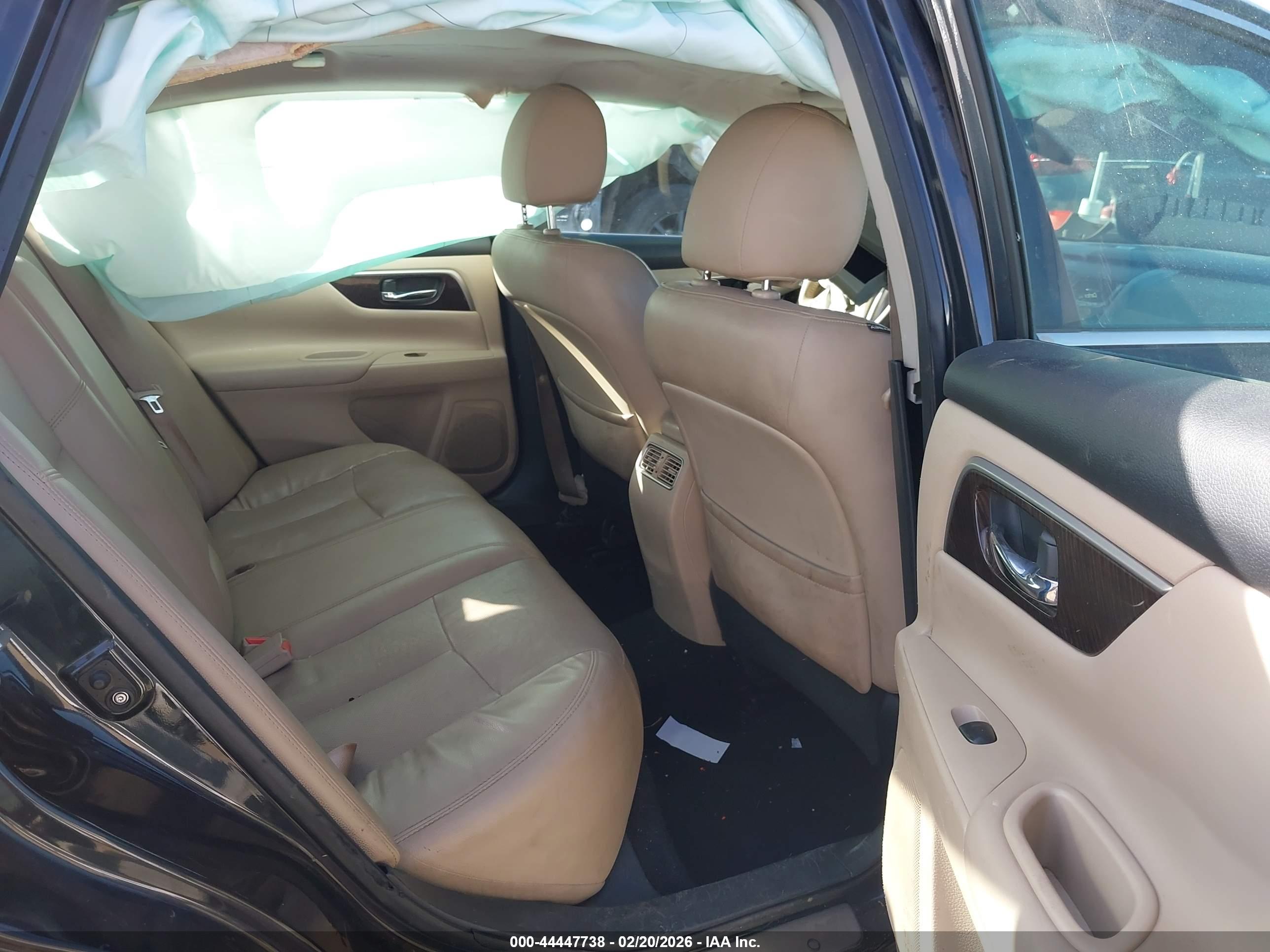 NISSAN ALTIMA image 8