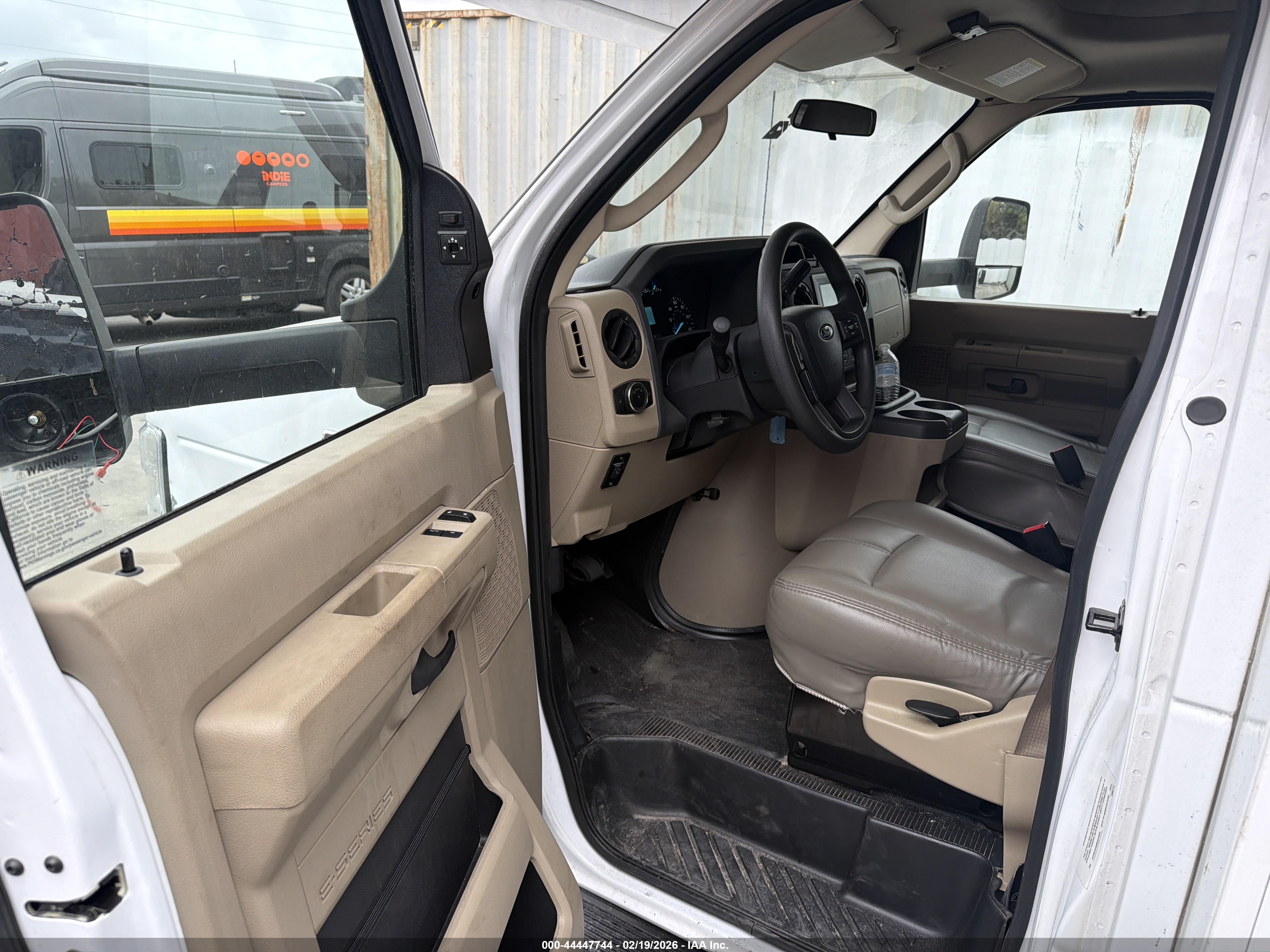 FORD E-350 image 5