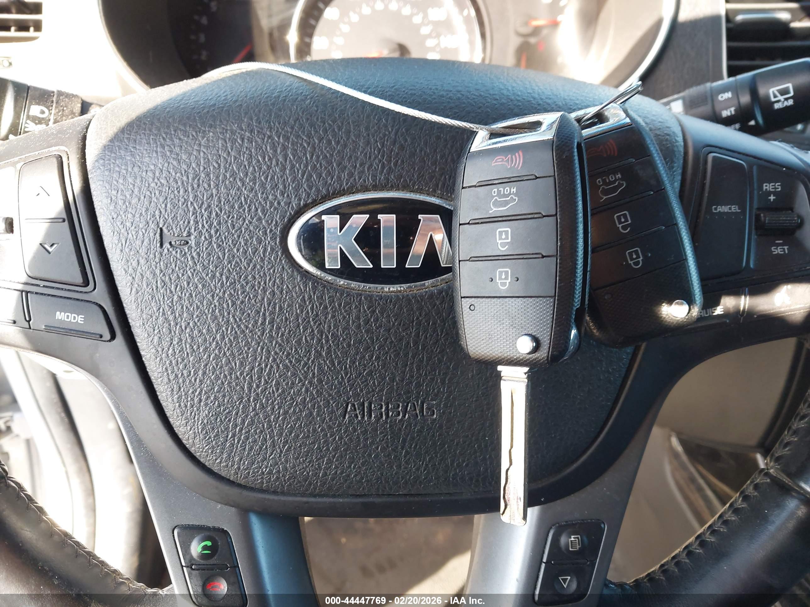 KIA SORENTO image 11