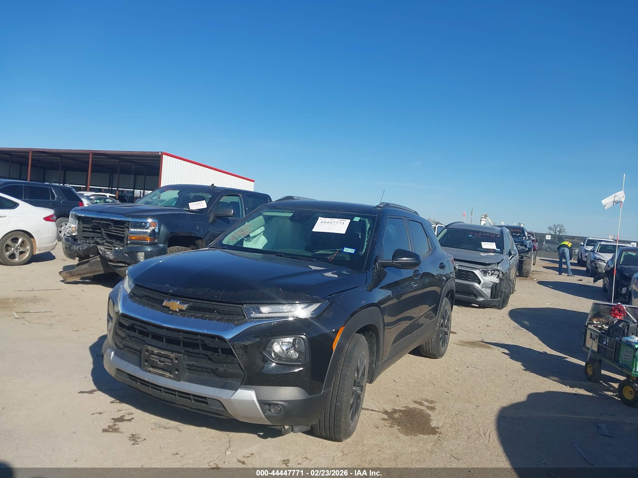 CHEVROLET TRAILBLAZER image 2